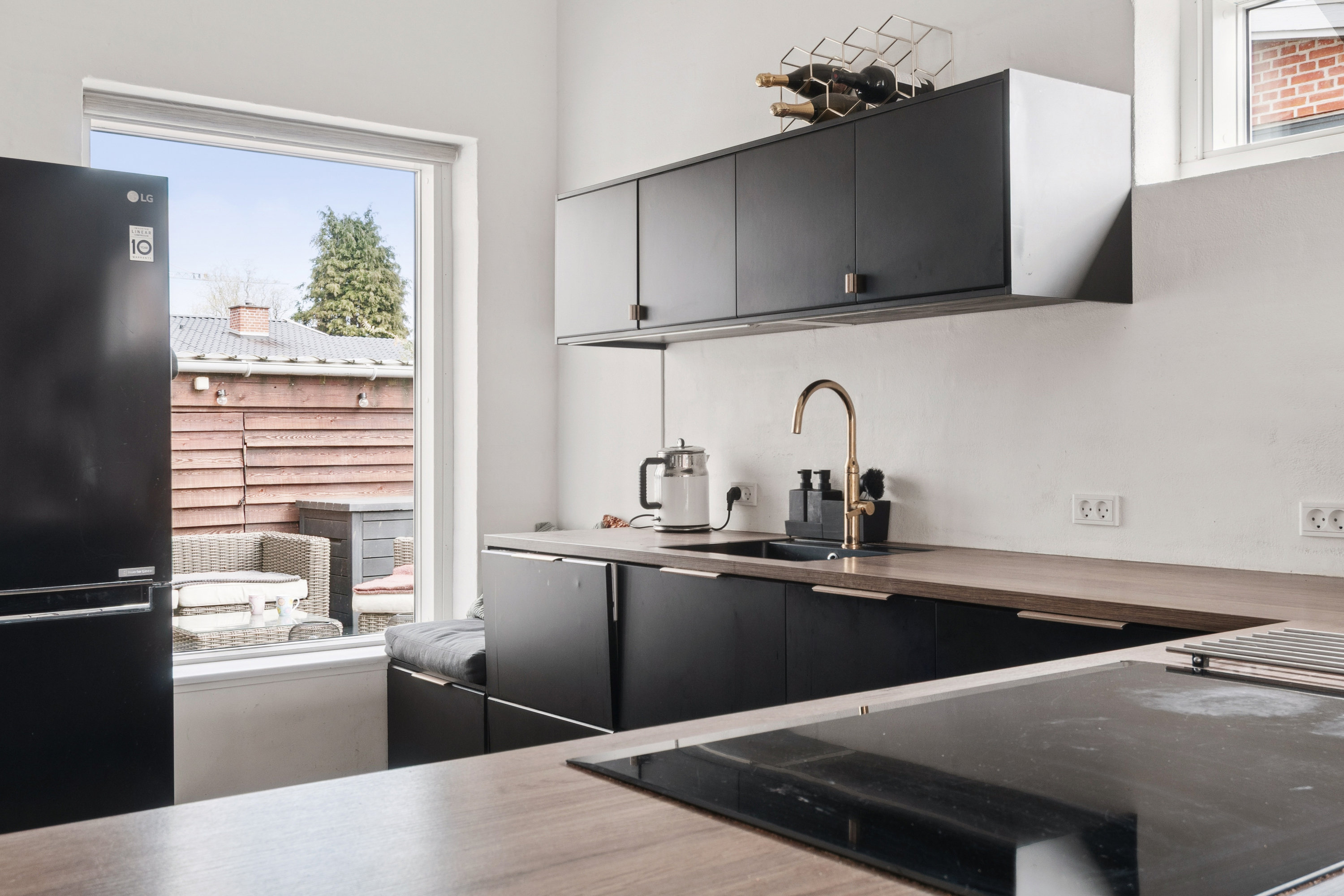 Fremhævet køkken billede i fuldskærmstilstand. Billede af Banevænget 9, 2770 Kastrup