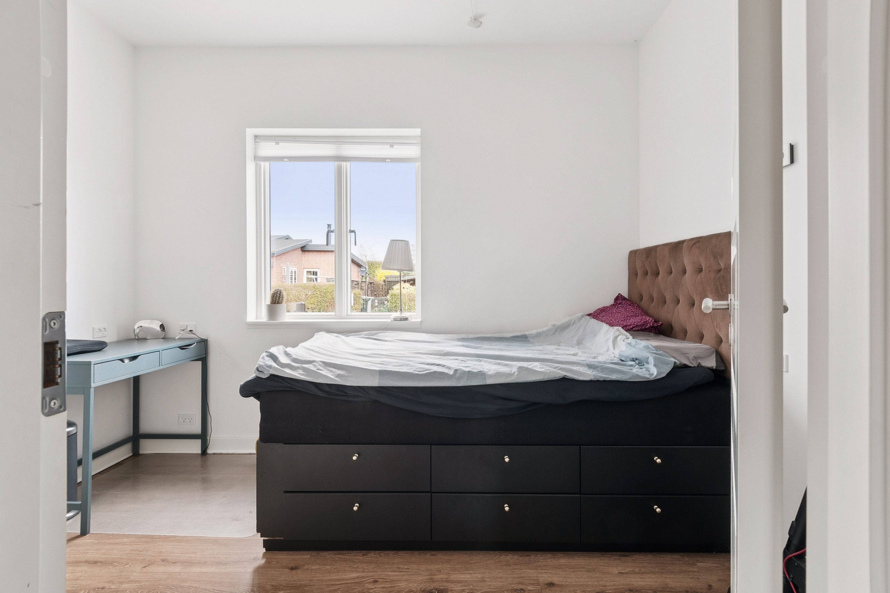 Fremhævet værelse billede i fuldskærmstilstand. Billede af Banevænget 9, 2770 Kastrup