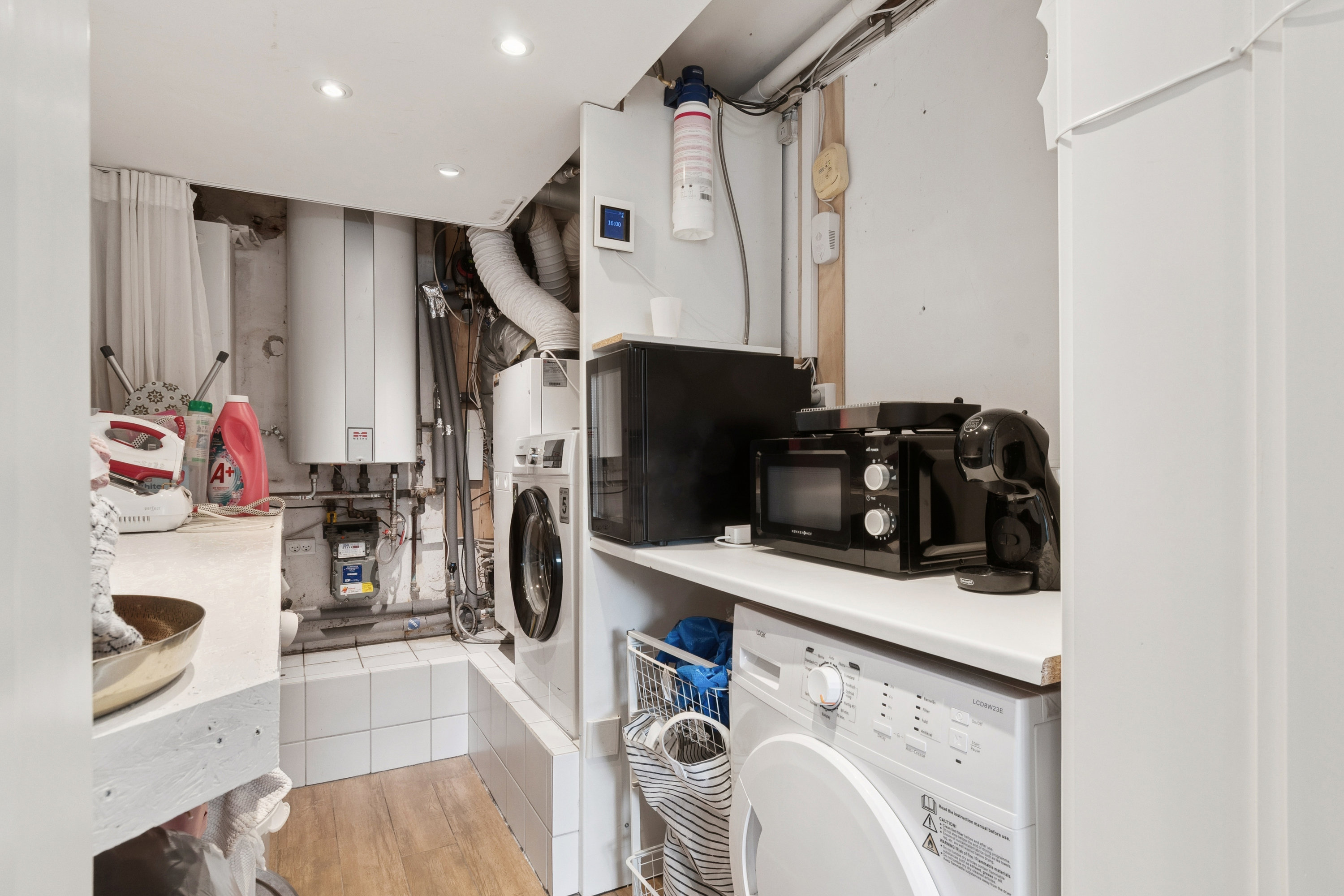 Fremhævet køkken billede i fuldskærmstilstand. Billede af Banevænget 9, 2770 Kastrup