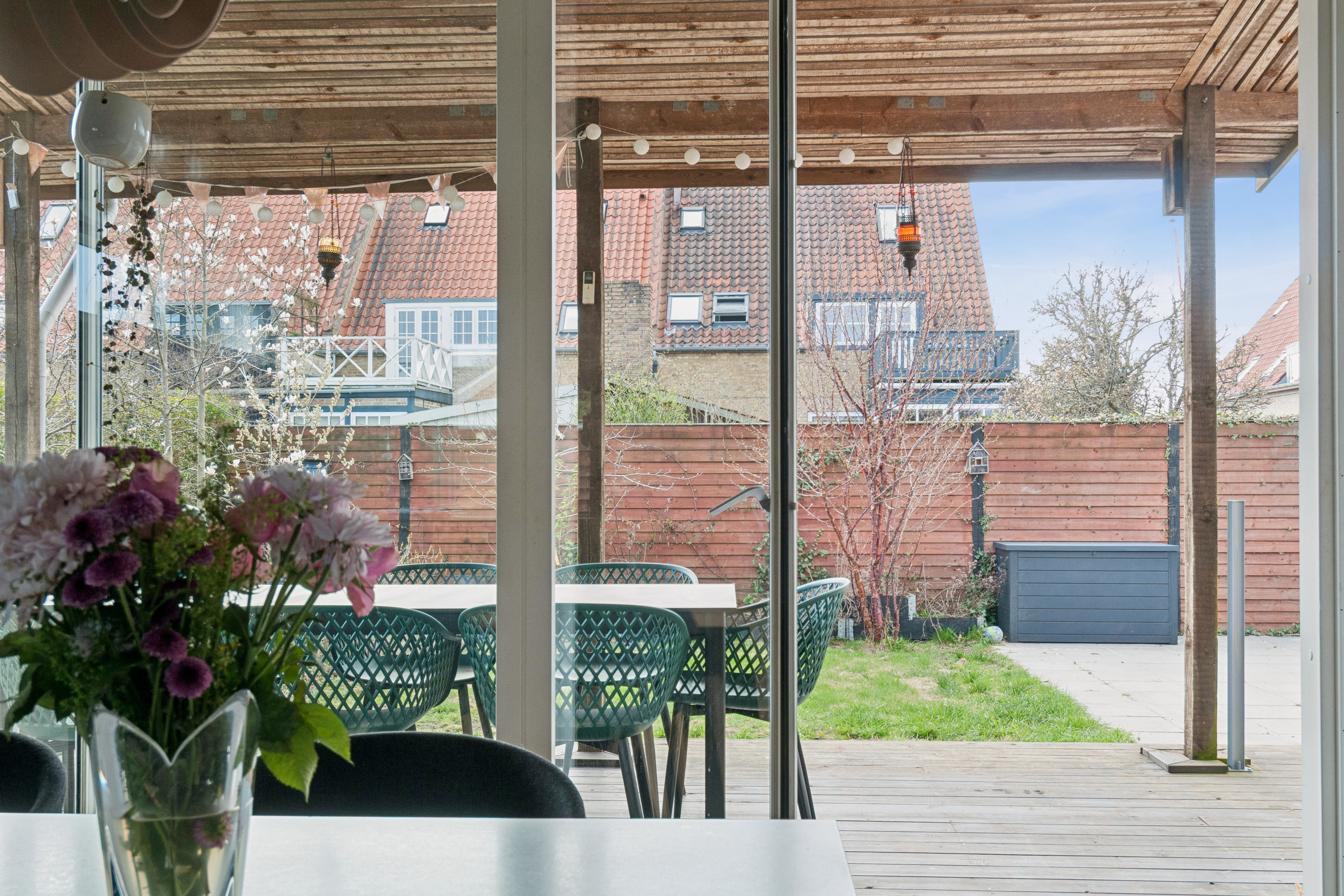 Fremhævet terrasse billede i fuldskærmstilstand. Billede af Banevænget 9, 2770 Kastrup