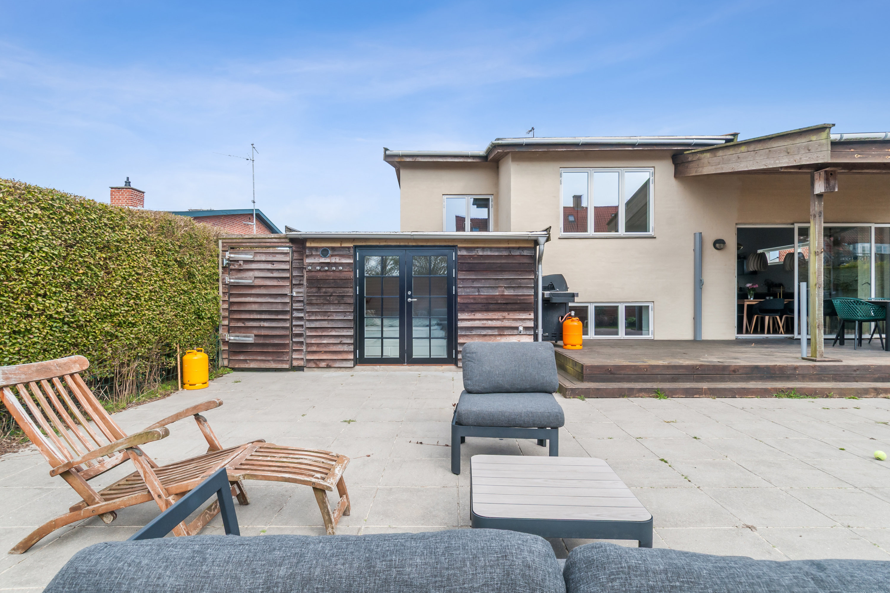 Fremhævet terrasse billede i fuldskærmstilstand. Billede af Banevænget 9, 2770 Kastrup