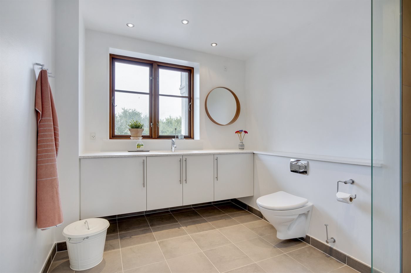 Fremhævet  billede i fuldskærmstilstand. Billede af Strandkrogen 2E, 3120 Dronningmølle