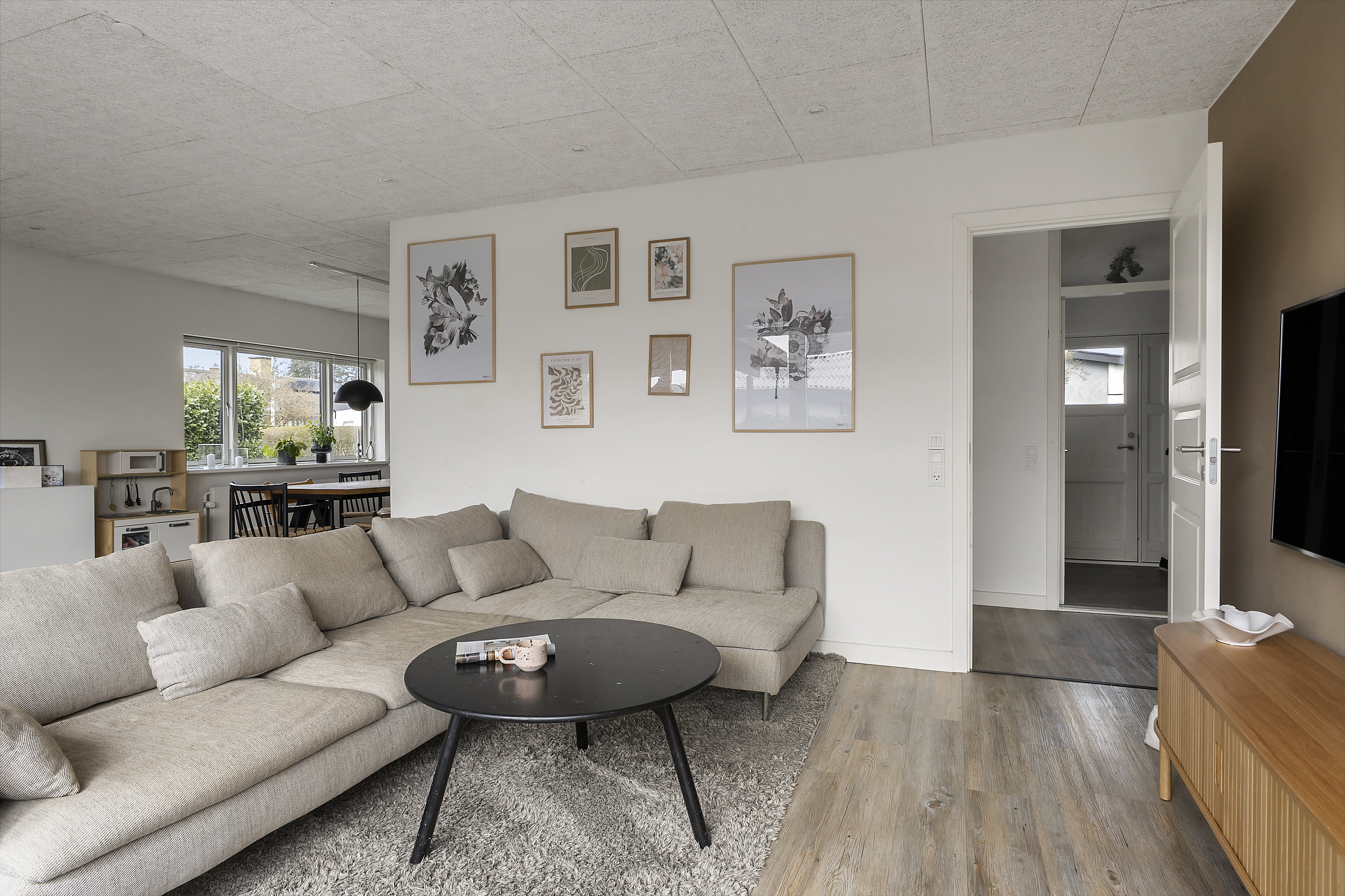 Fremhævet stue billede i fuldskærmstilstand. Billede af Jeppe Aakjærs Vej 10, 7000 Fredericia