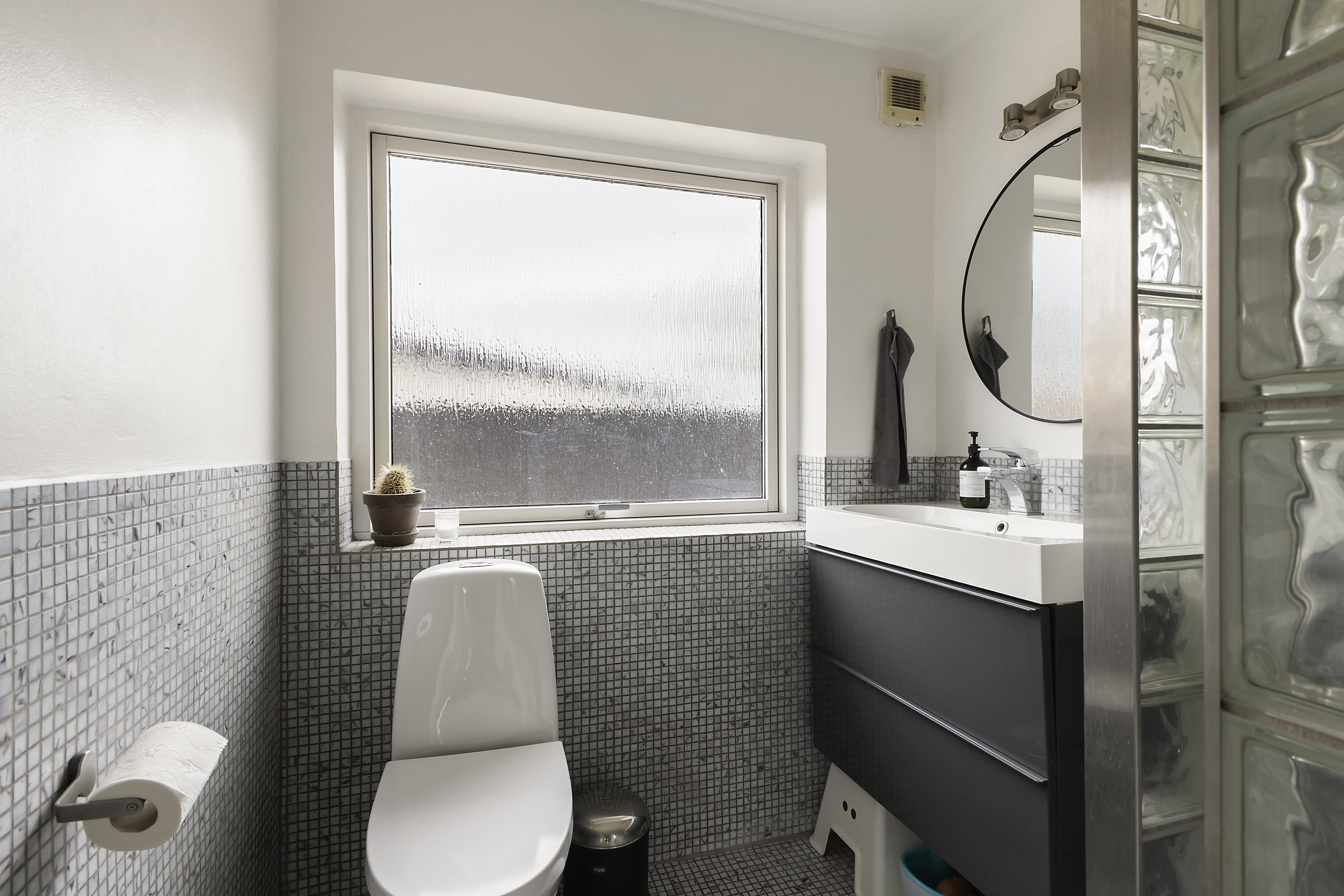 Fremhævet badeværelse billede i fuldskærmstilstand. Billede af Jeppe Aakjærs Vej 10, 7000 Fredericia