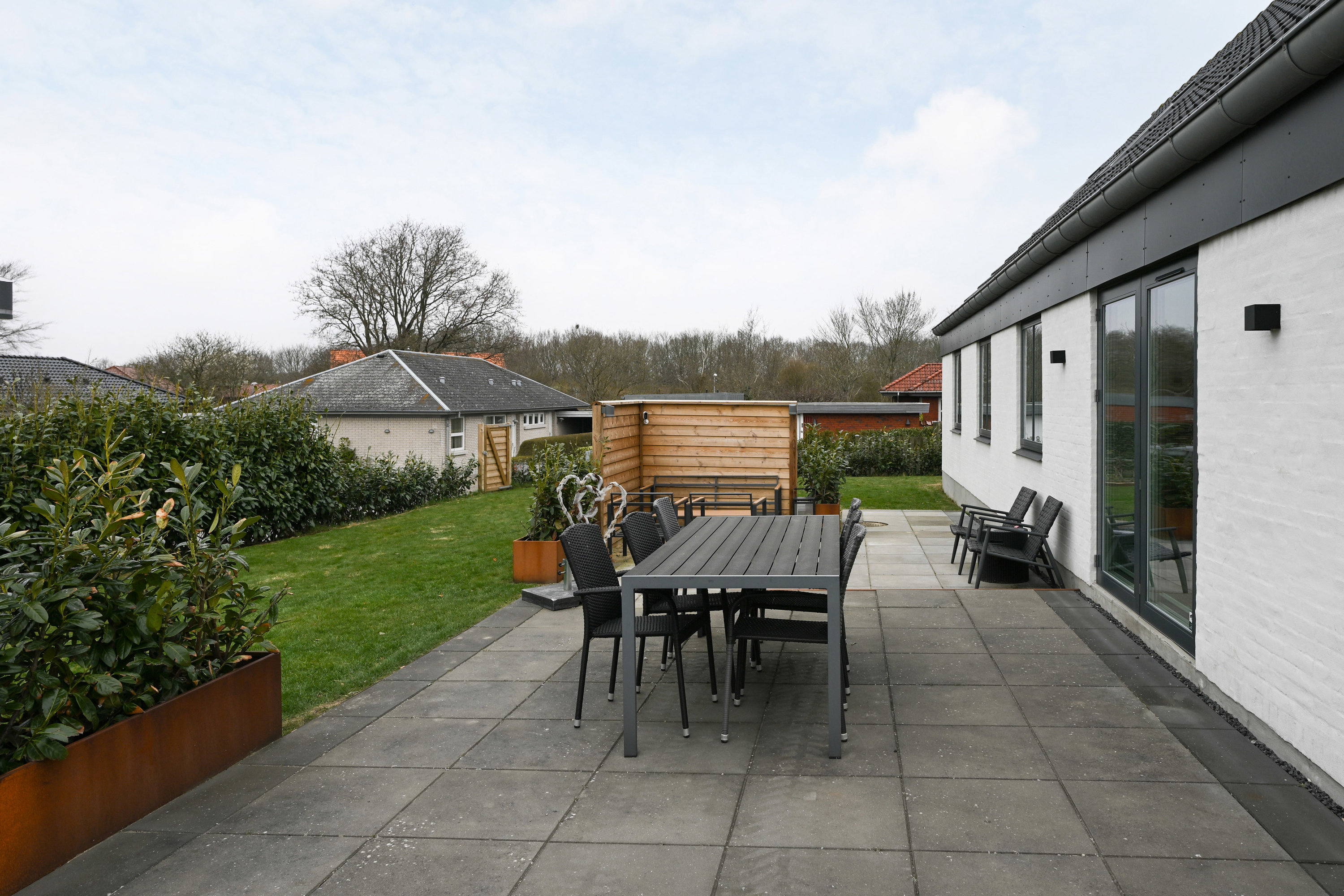 Fremhævet terrasse billede i fuldskærmstilstand. Billede af Solvangen 33, 6715 Esbjerg N