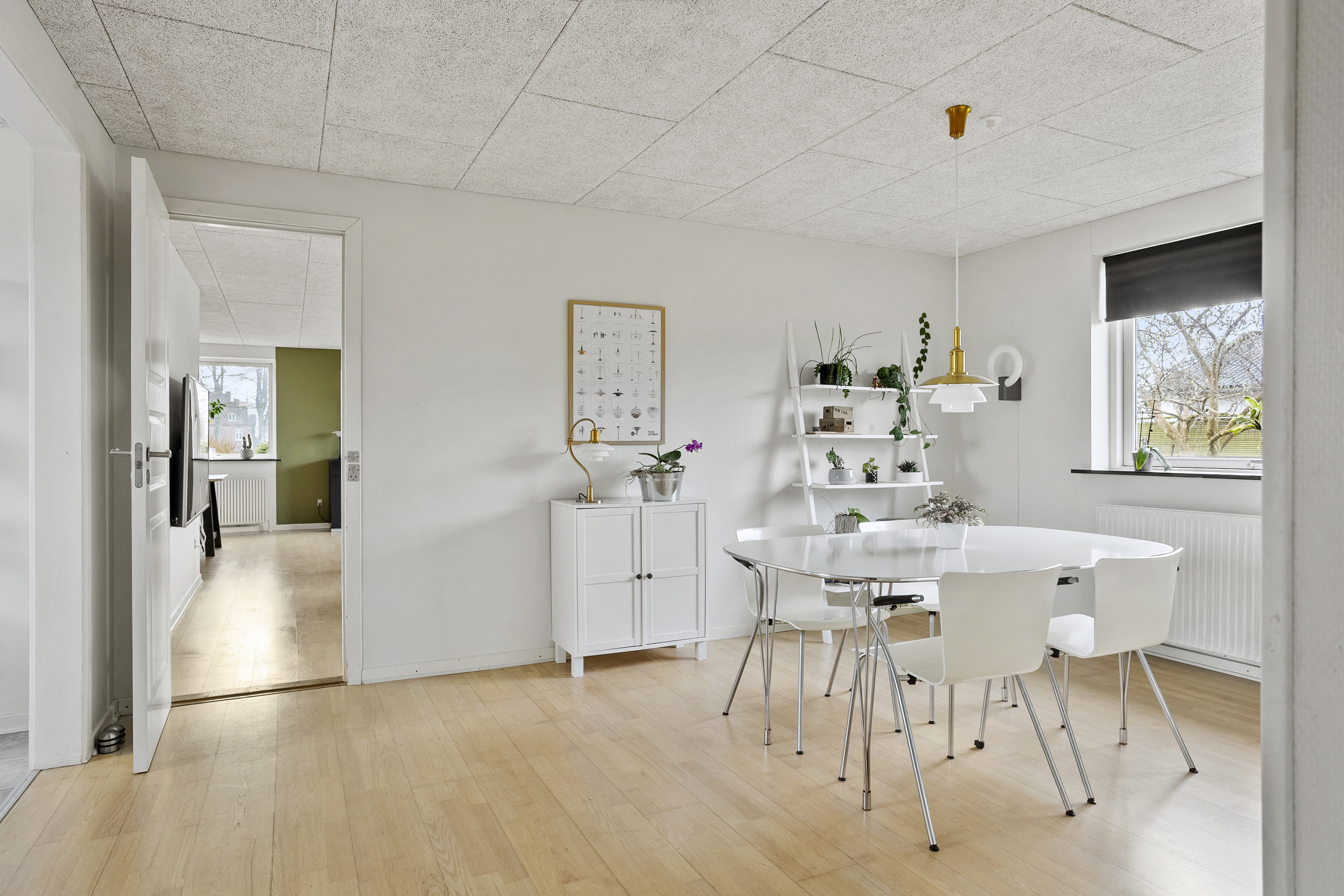 Fremhævet spisestue billede i fuldskærmstilstand. Billede af Skravevej 2, Københoved, 6630 Rødding