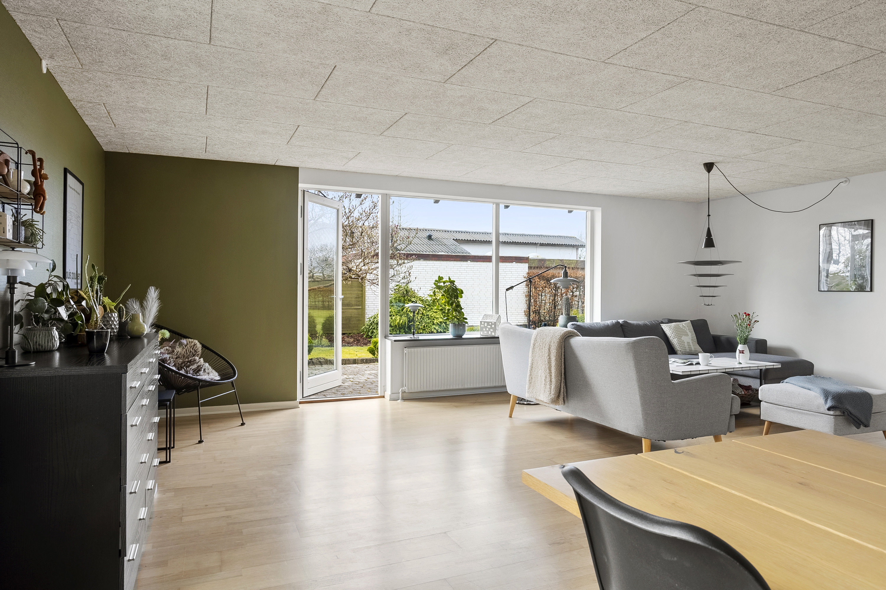 Fremhævet stue billede i fuldskærmstilstand. Billede af Skravevej 2, Københoved, 6630 Rødding