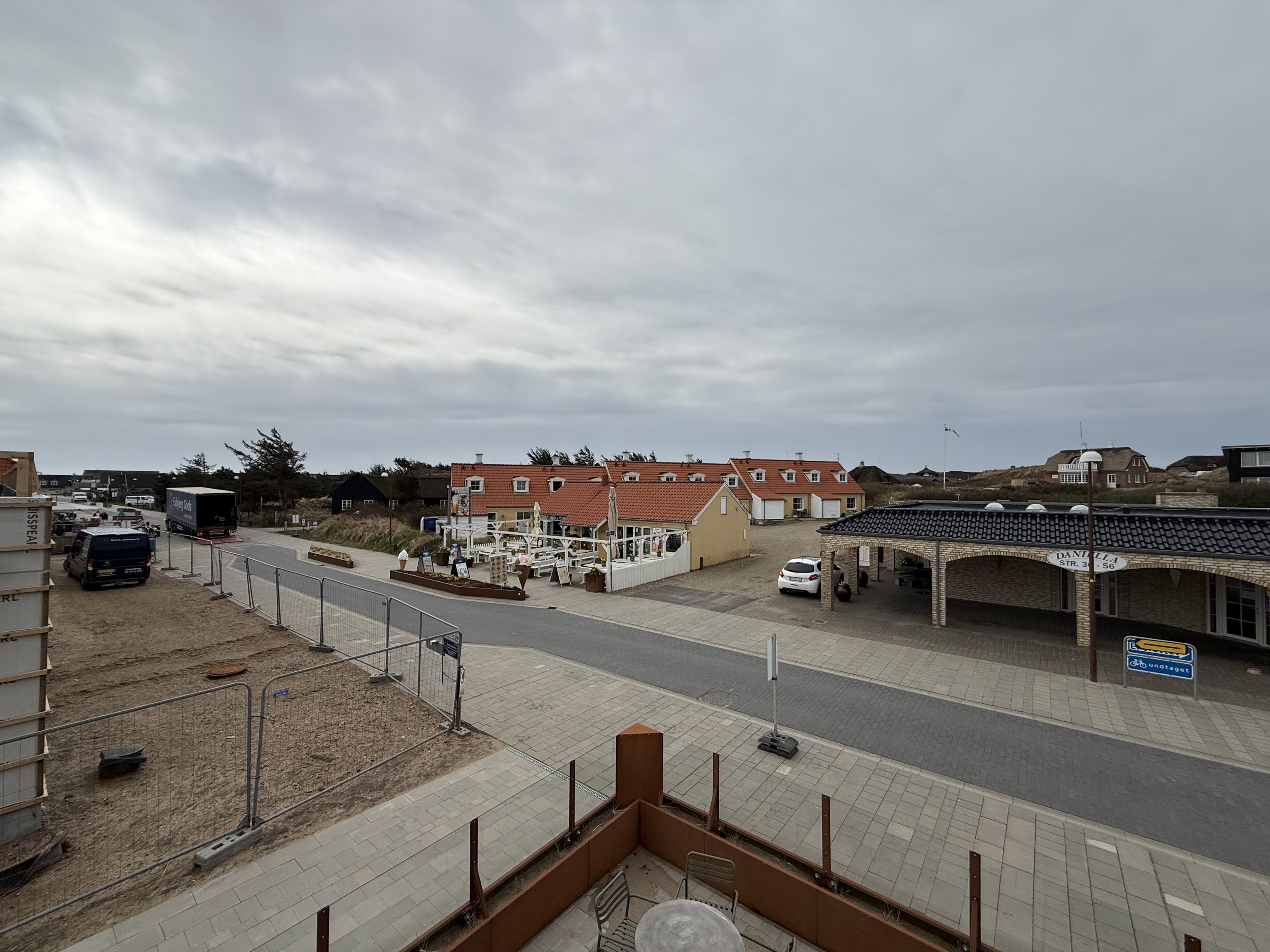 Fremhævet  billede i fuldskærmstilstand. Billede af Strandbyen 58A, 1. th., Søndervig, 6950 Ringkøbing