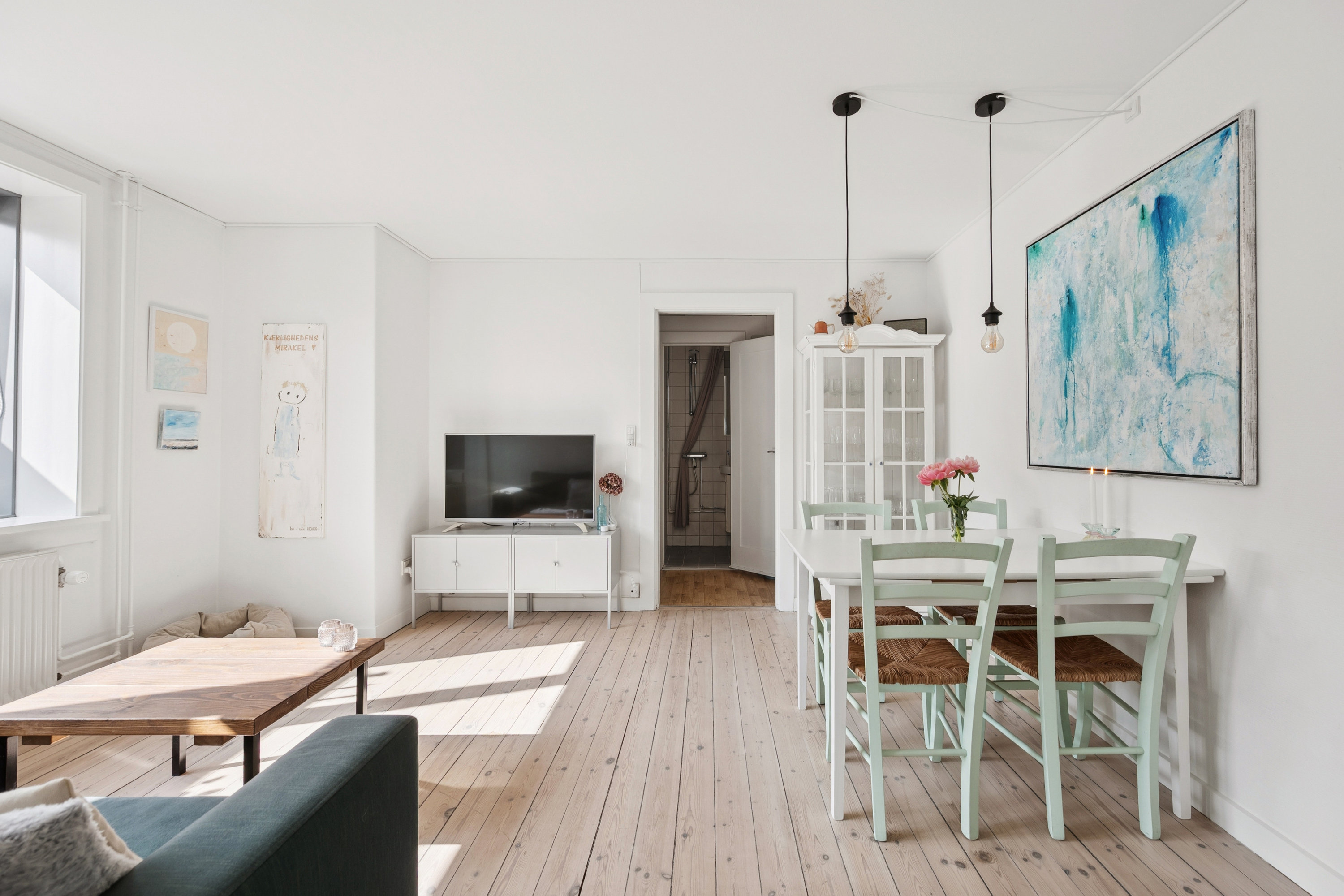 Fremhævet stue billede i fuldskærmstilstand. Billede af Vigerslevvej 281B, st.. th., 2500 Valby