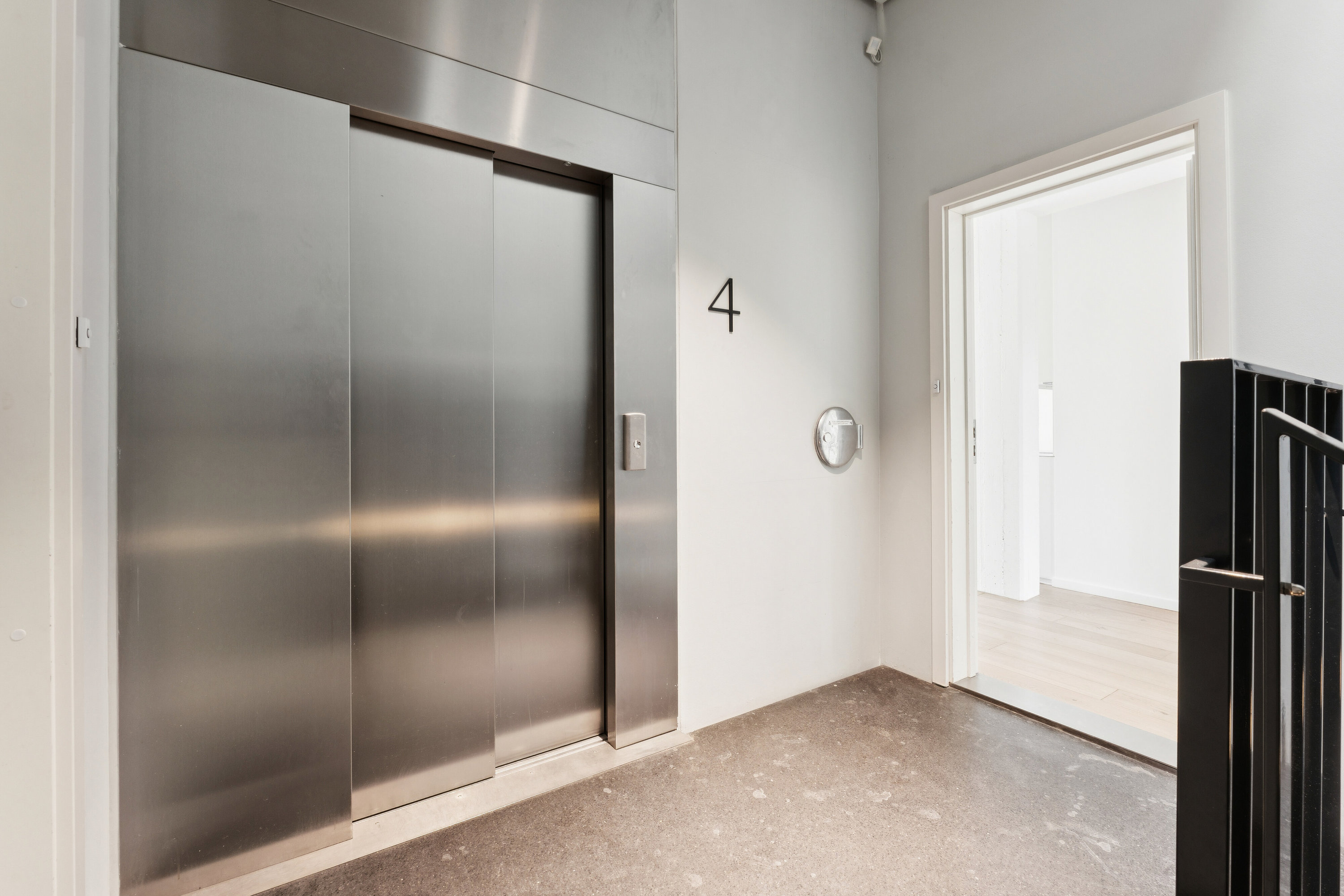 Fremhævet gang billede i fuldskærmstilstand. Billede af Drechselsgade 6A, 4. th., 2300 København S