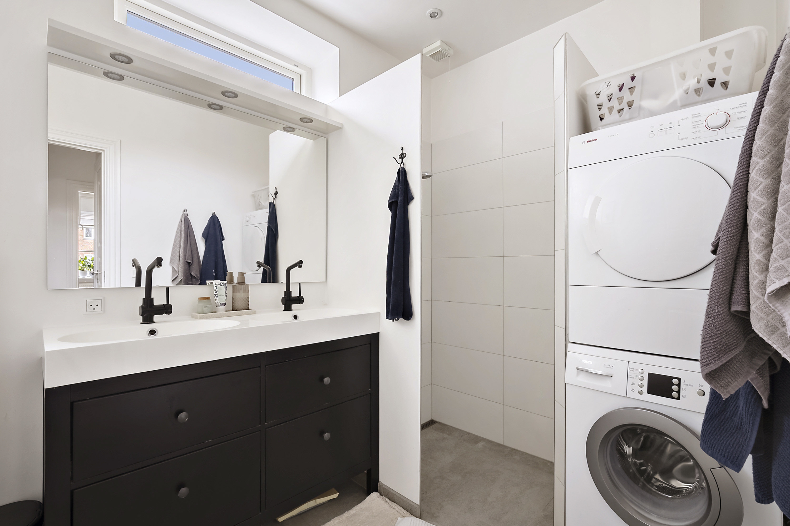 Fremhævet badeværelse billede i fuldskærmstilstand. Billede af Hjallesevej 37, 5000 Odense C