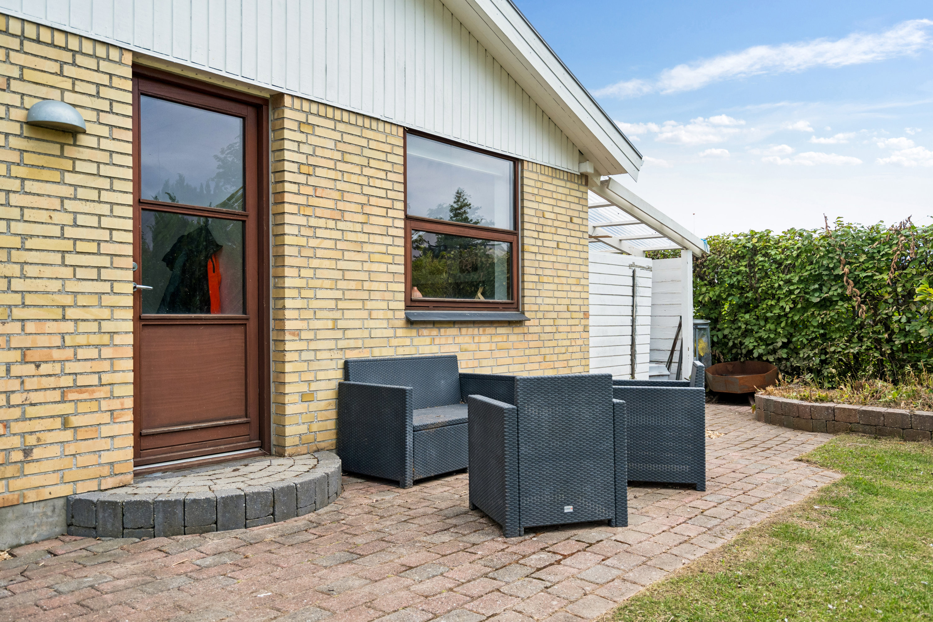 Fremhævet terrasse billede i fuldskærmstilstand. Billede af Engvej 6, 9800 Hjørring