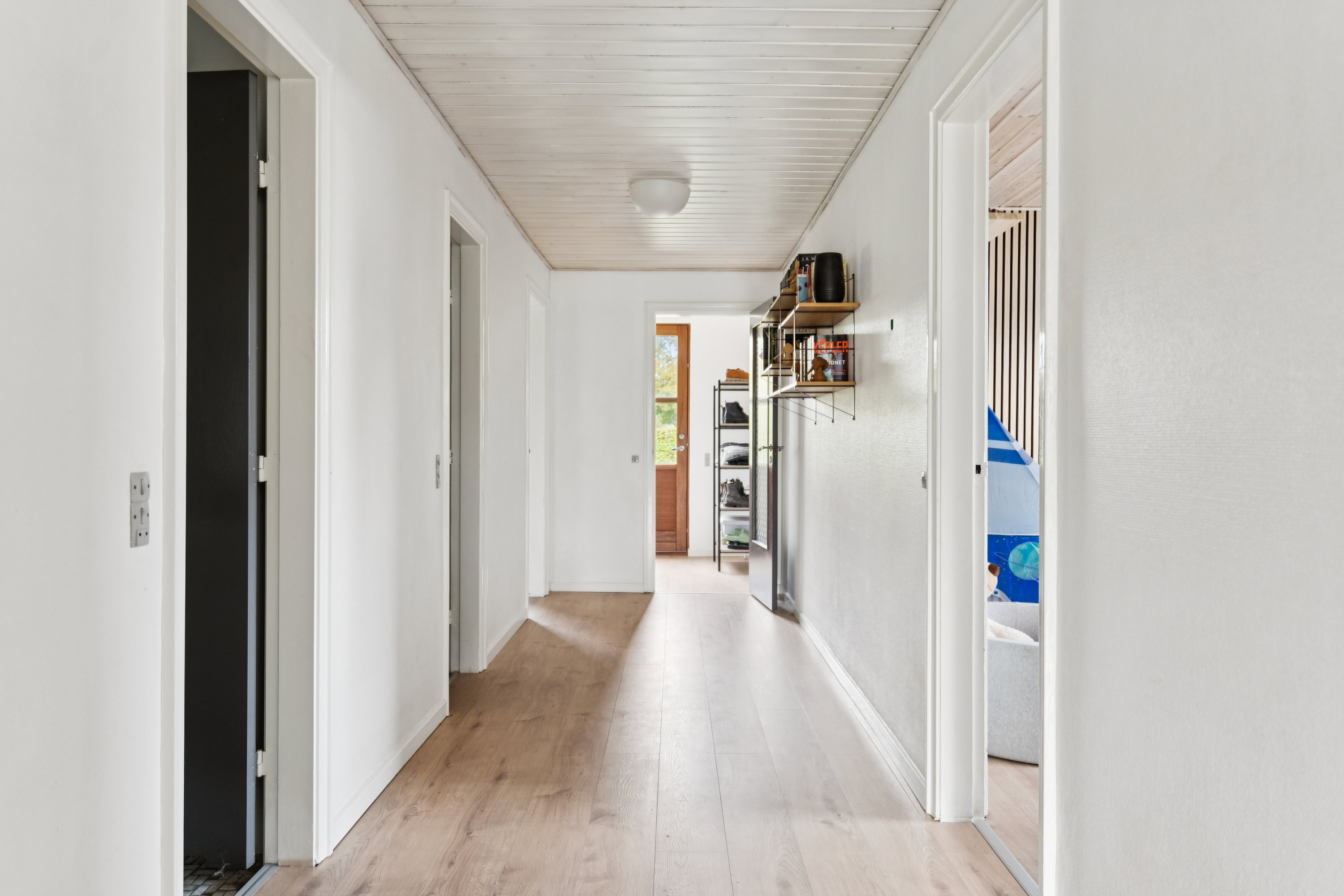 Fremhævet gang billede i fuldskærmstilstand. Billede af Engvej 6, 9800 Hjørring