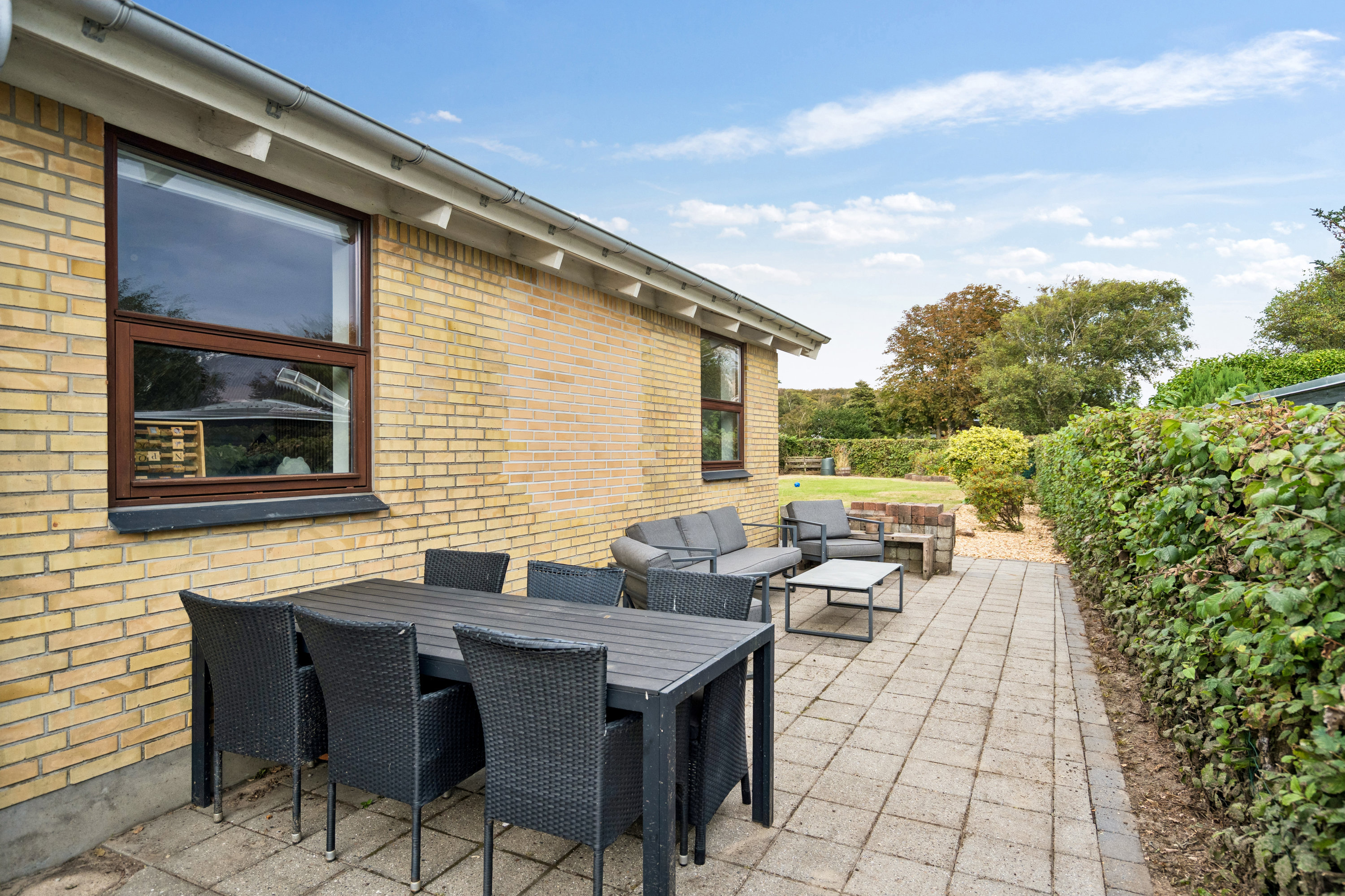 Fremhævet terrasse billede i fuldskærmstilstand. Billede af Engvej 6, 9800 Hjørring