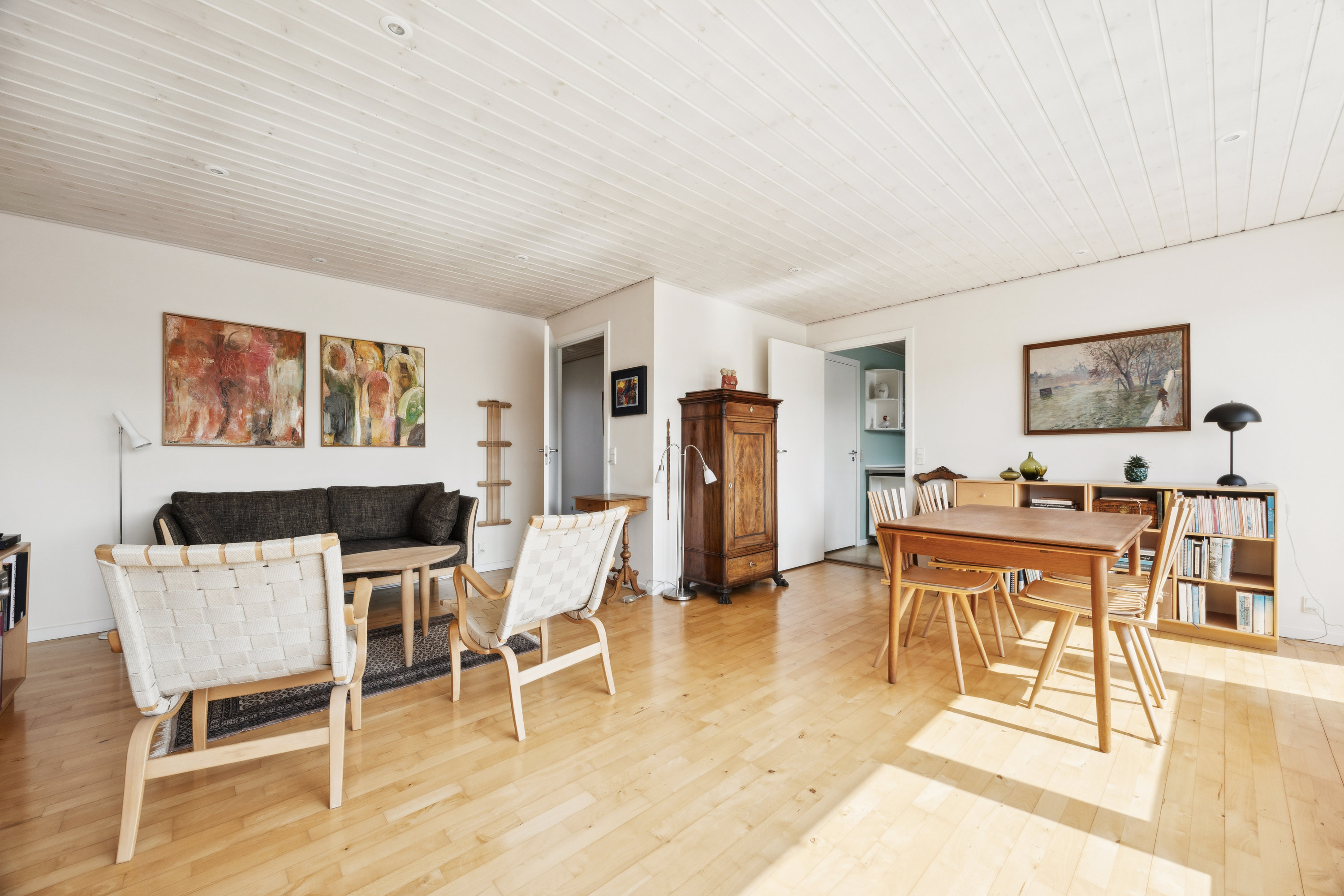 Fremhævet stue billede i fuldskærmstilstand. Billede af Riisagervej 24, 4600 Køge