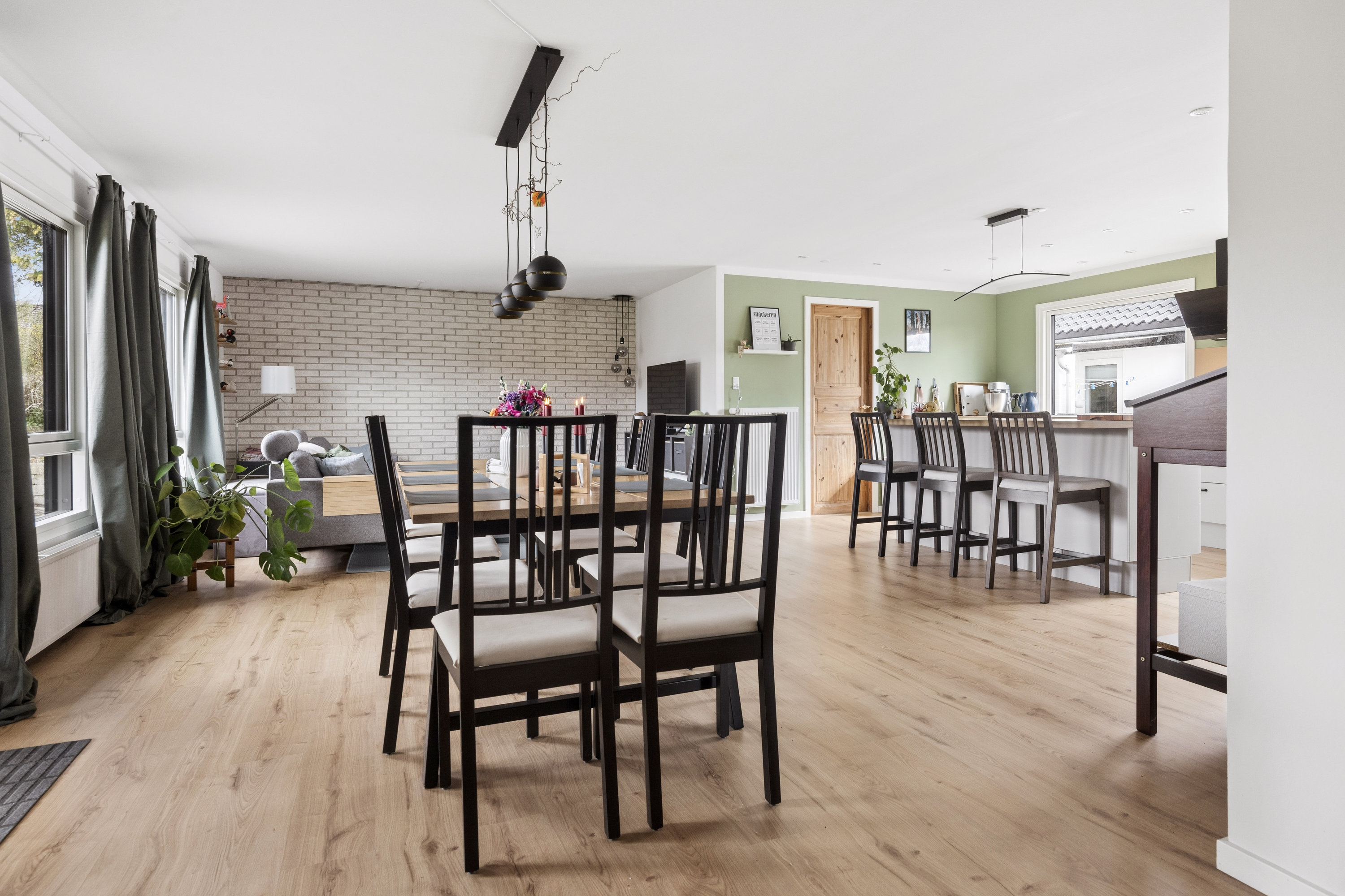 Fremhævet stue billede i fuldskærmstilstand. Billede af Bålbakken 4, Langholt, 9310 Vodskov