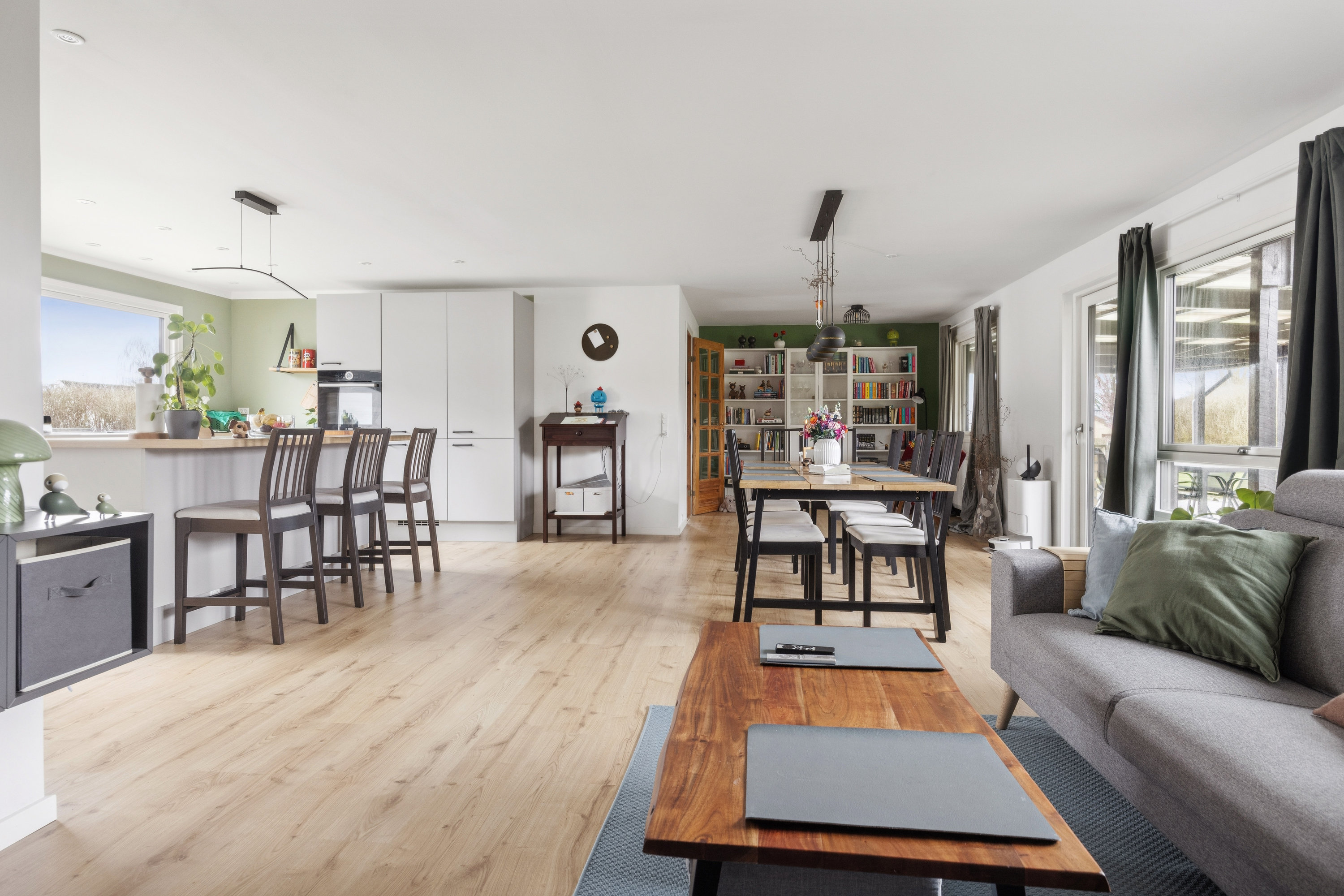 Fremhævet stue billede i fuldskærmstilstand. Billede af Bålbakken 4, Langholt, 9310 Vodskov