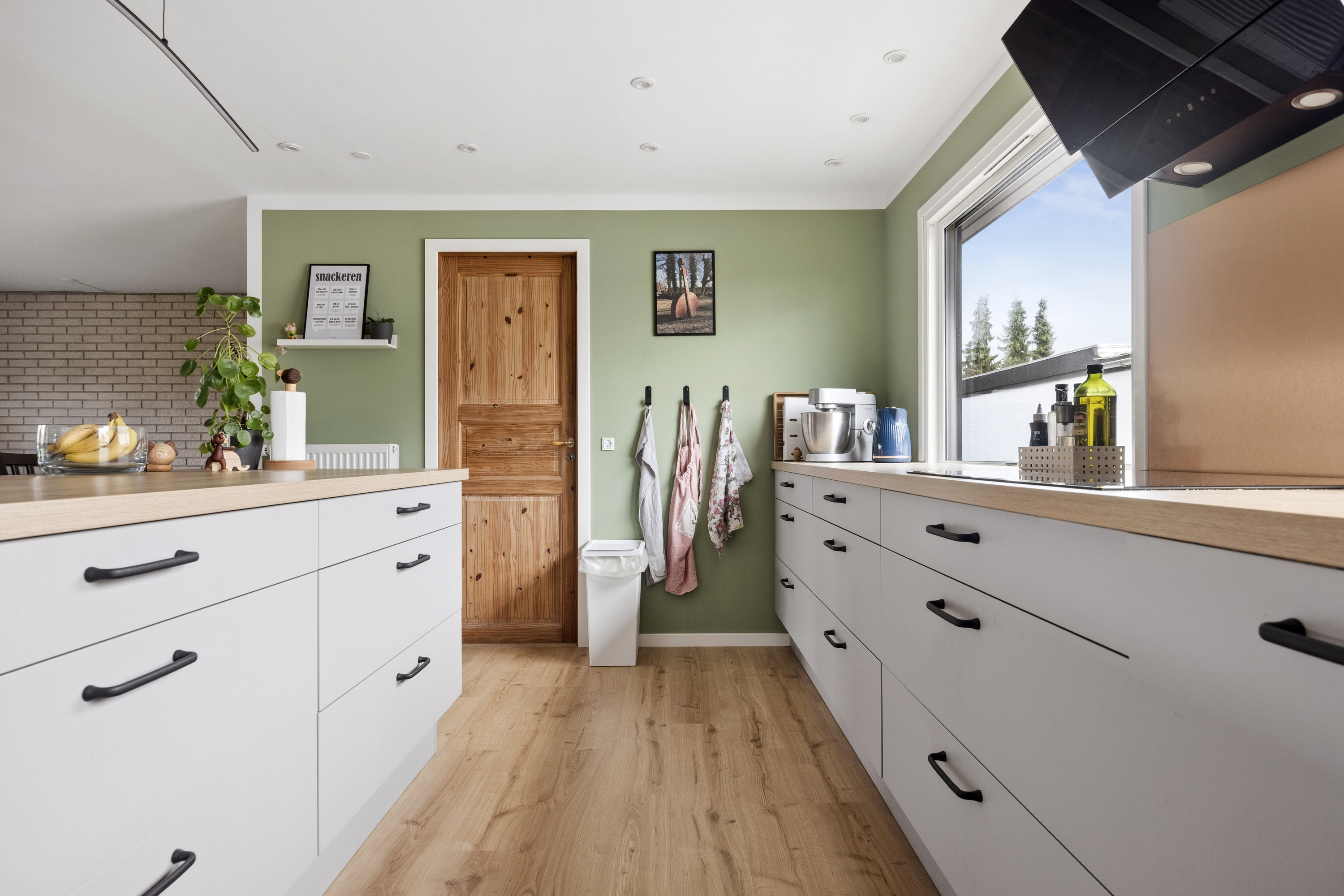 Fremhævet køkken billede i fuldskærmstilstand. Billede af Bålbakken 4, Langholt, 9310 Vodskov