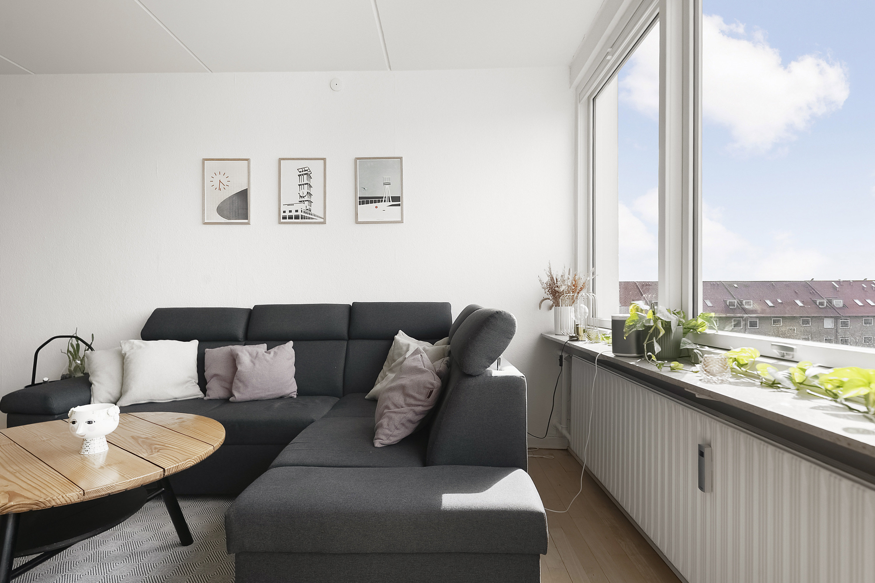 Fremhævet stue billede i fuldskærmstilstand. Billede af Jens Baggesens Vej 100, 5. th., 8200 Aarhus N