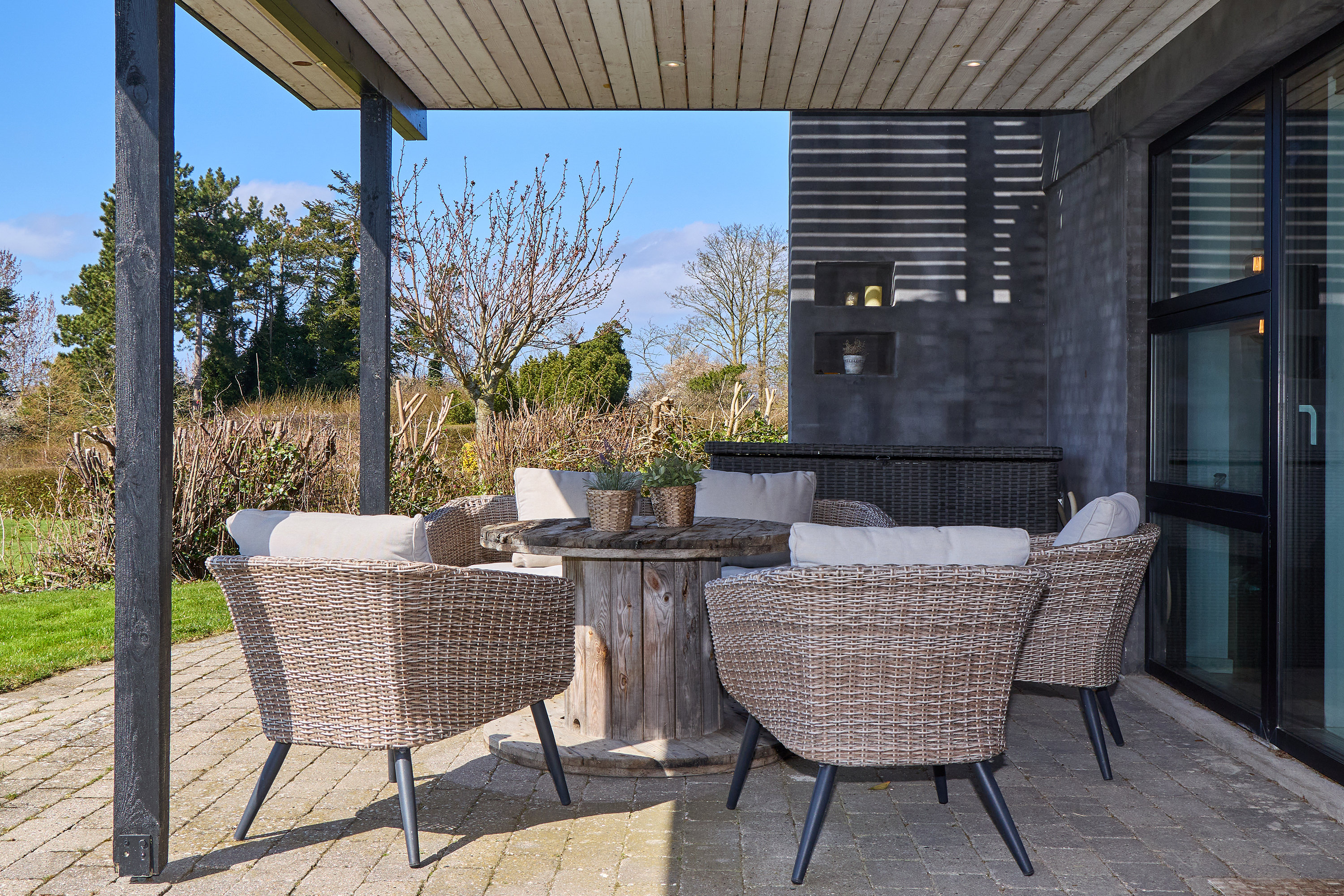 Fremhævet terrasse billede i fuldskærmstilstand. Billede af Strandhøjen 22, 3600 Frederikssund