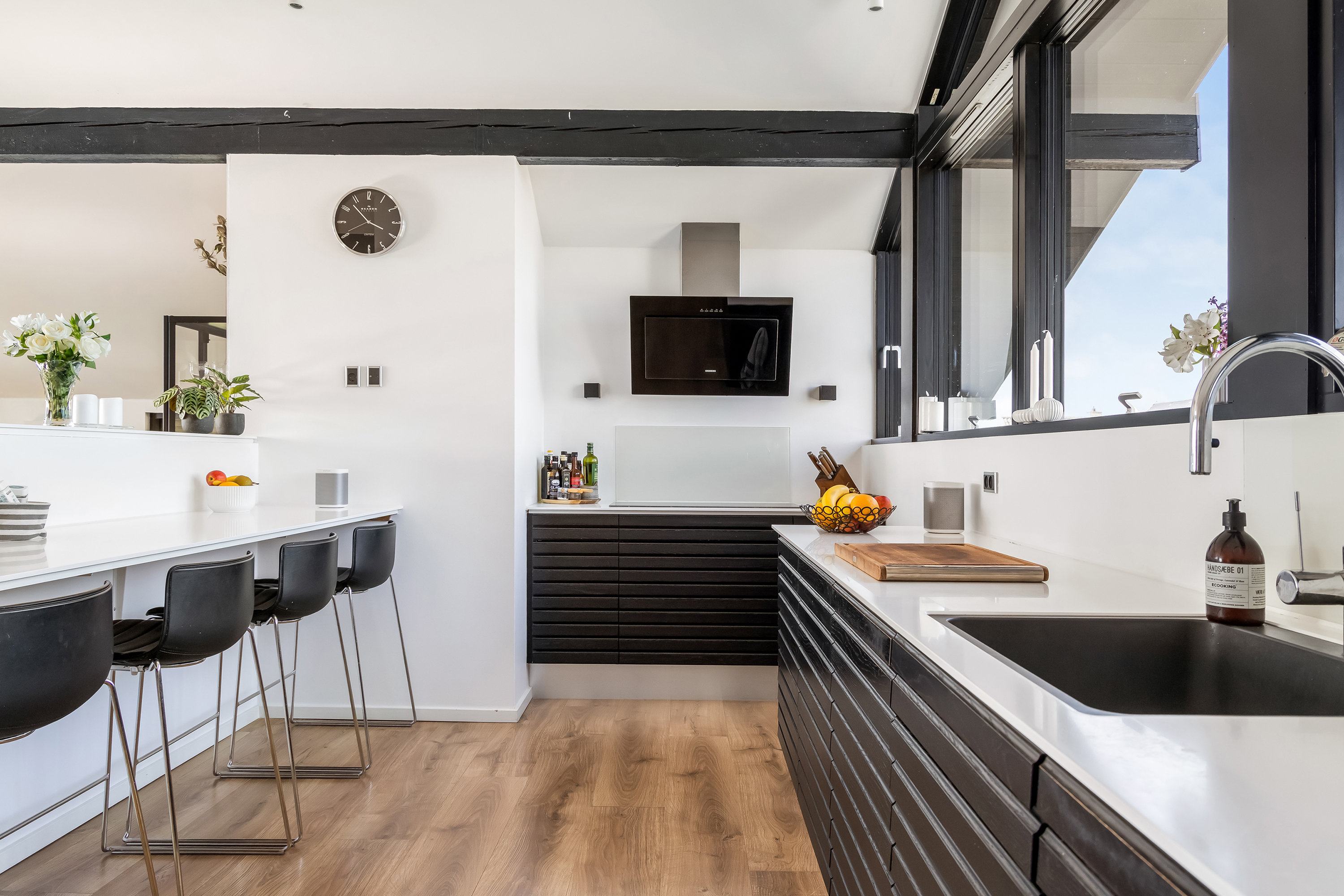 Fremhævet køkken alrum billede i fuldskærmstilstand. Billede af Strandhøjen 22, 3600 Frederikssund