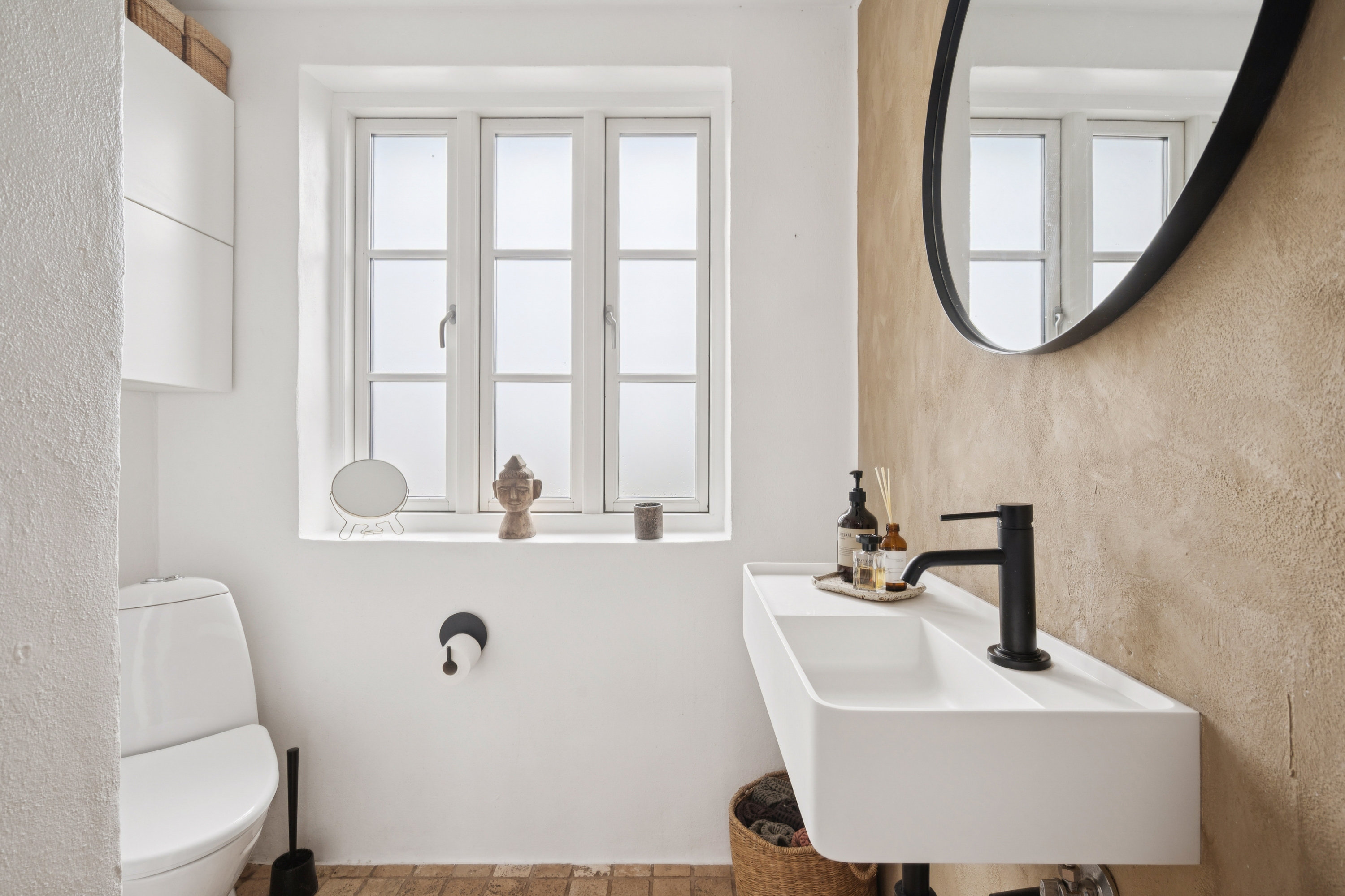 Fremhævet badeværelse billede i fuldskærmstilstand. Billede af Byvænget 26, Grundfør, 8382 Hinnerup