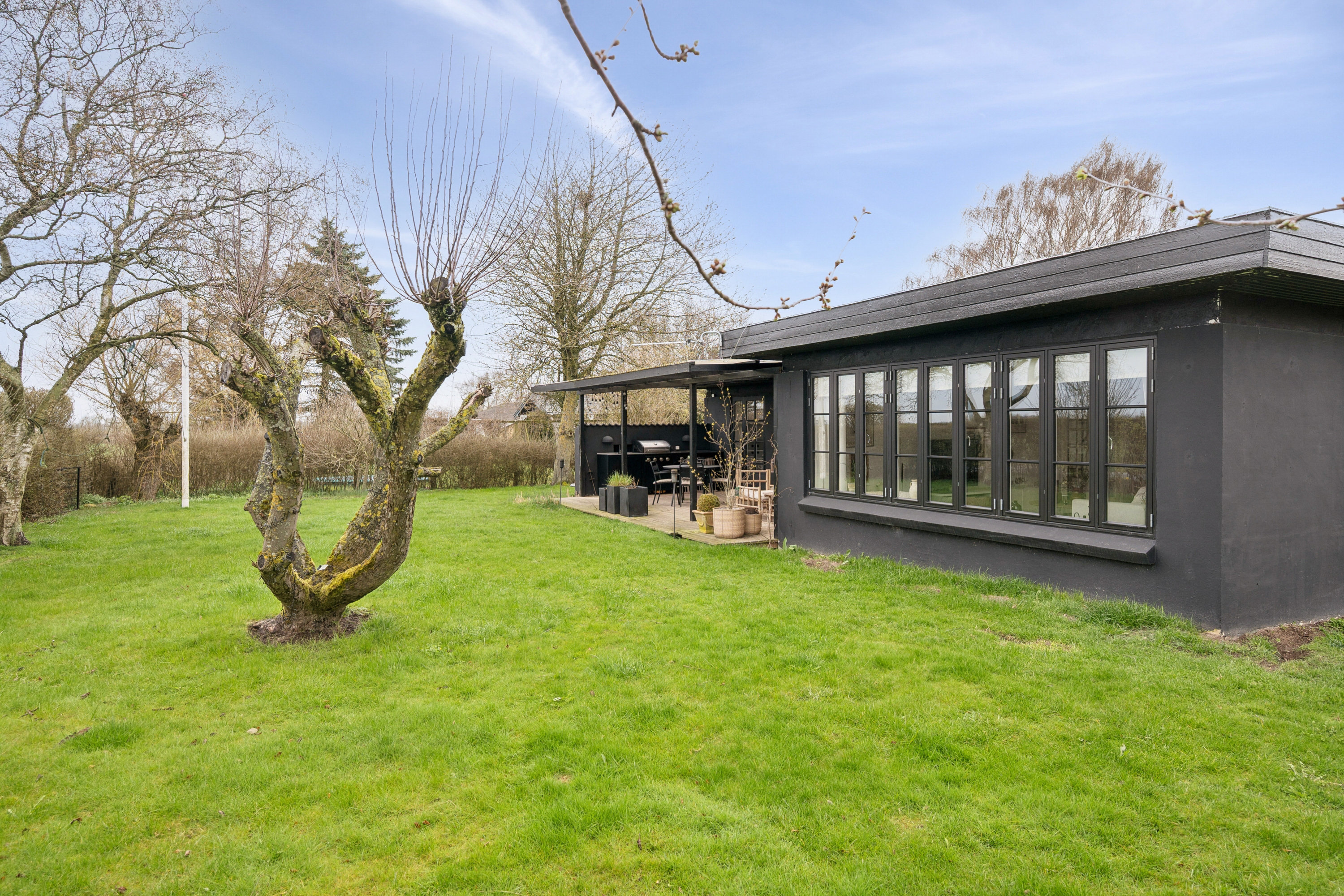 Fremhævet andet billede i fuldskærmstilstand. Billede af Byvænget 26, Grundfør, 8382 Hinnerup