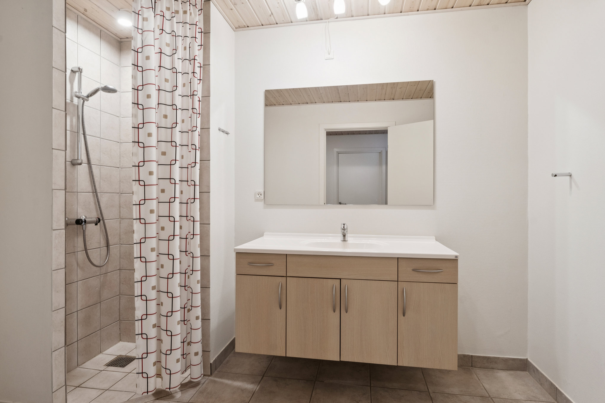 Fremhævet badeværelse billede i fuldskærmstilstand. Billede af Bygaden 27A, Uggelhuse, 8960 Randers SØ