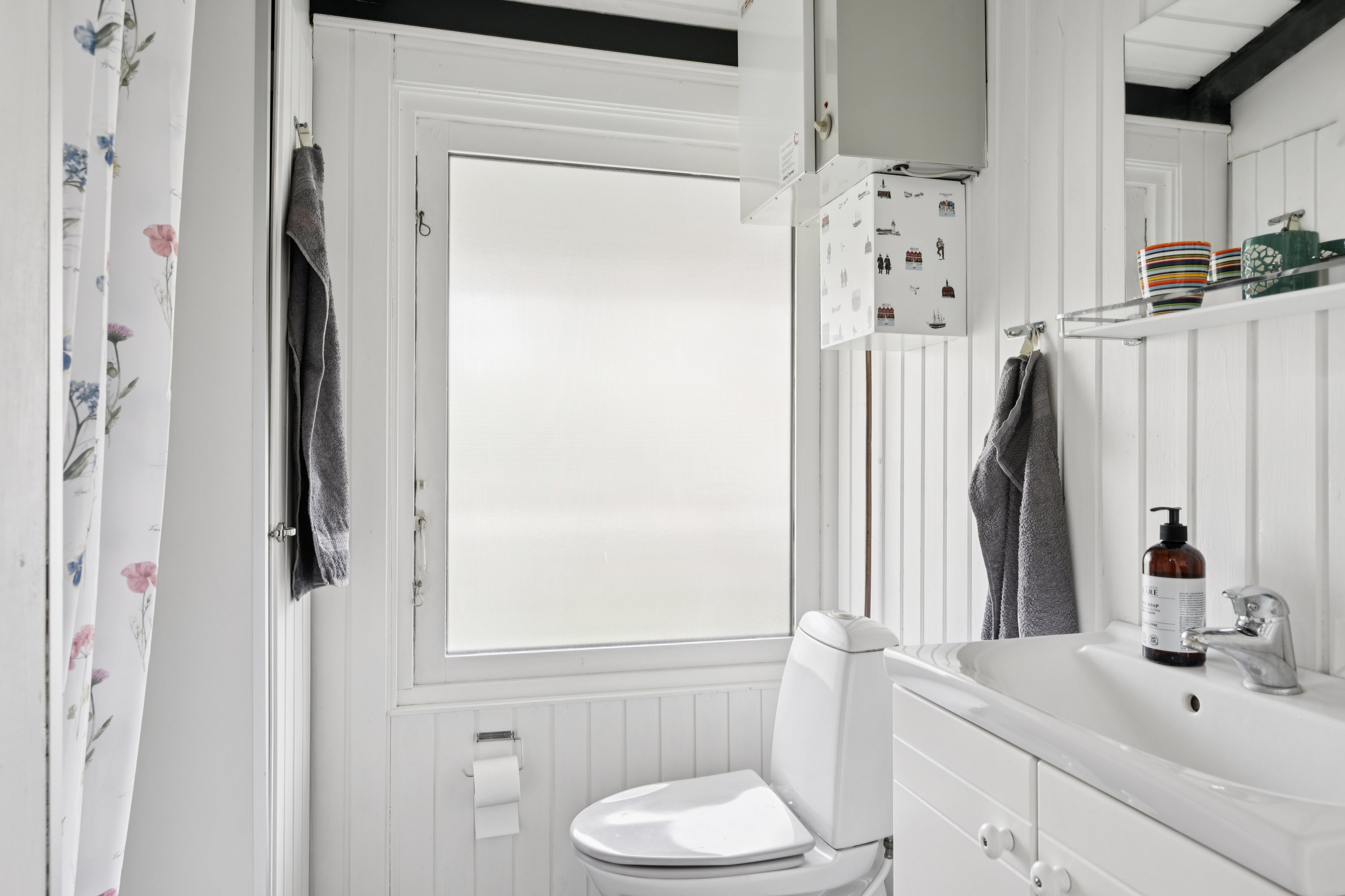 Fremhævet badeværelse billede i fuldskærmstilstand. Billede af Klodevej 8, Holmens Bakker, 8400 Ebeltoft