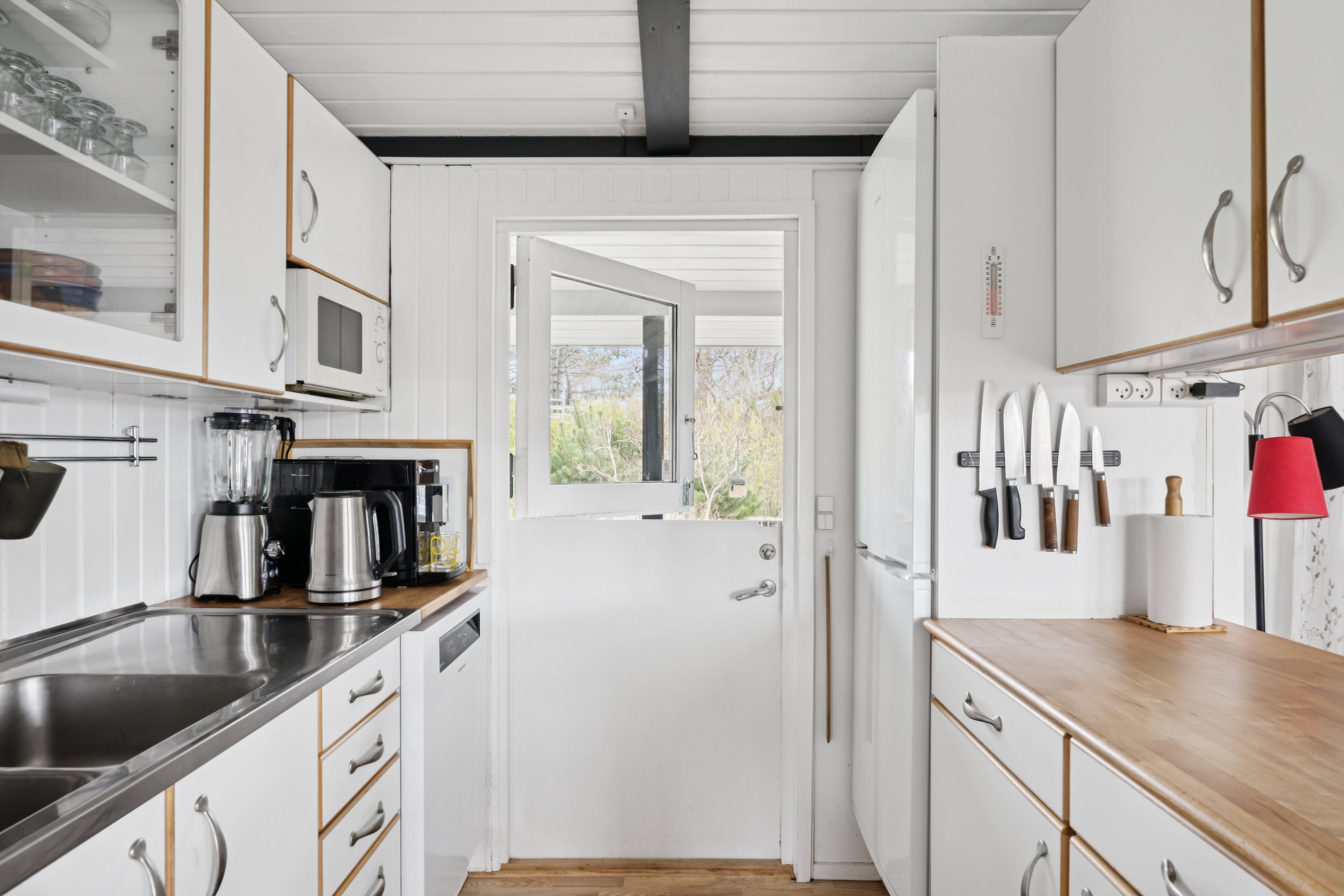 Fremhævet køkken billede i fuldskærmstilstand. Billede af Klodevej 8, Holmens Bakker, 8400 Ebeltoft