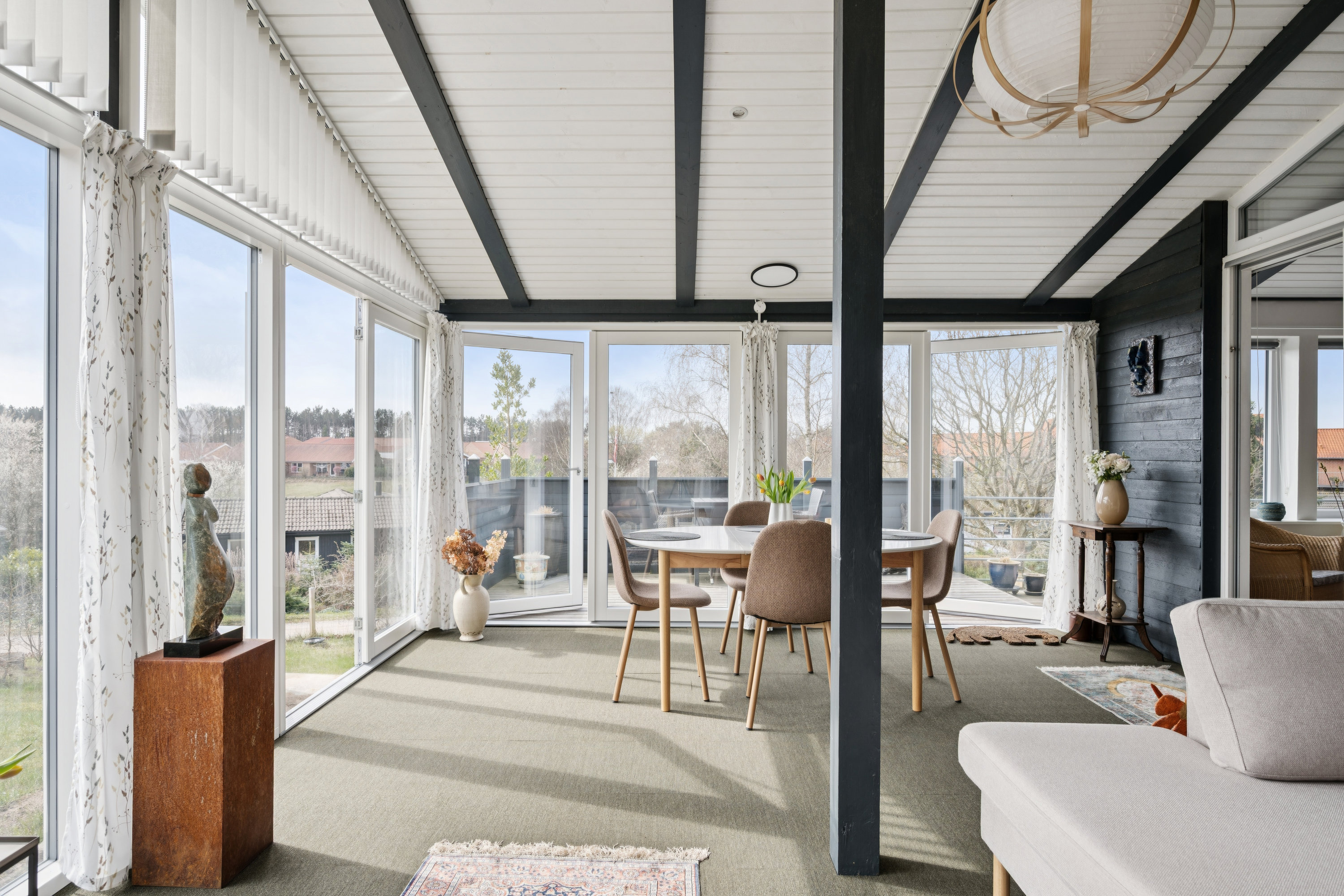 Fremhævet stue billede i fuldskærmstilstand. Billede af Klodevej 8, Holmens Bakker, 8400 Ebeltoft