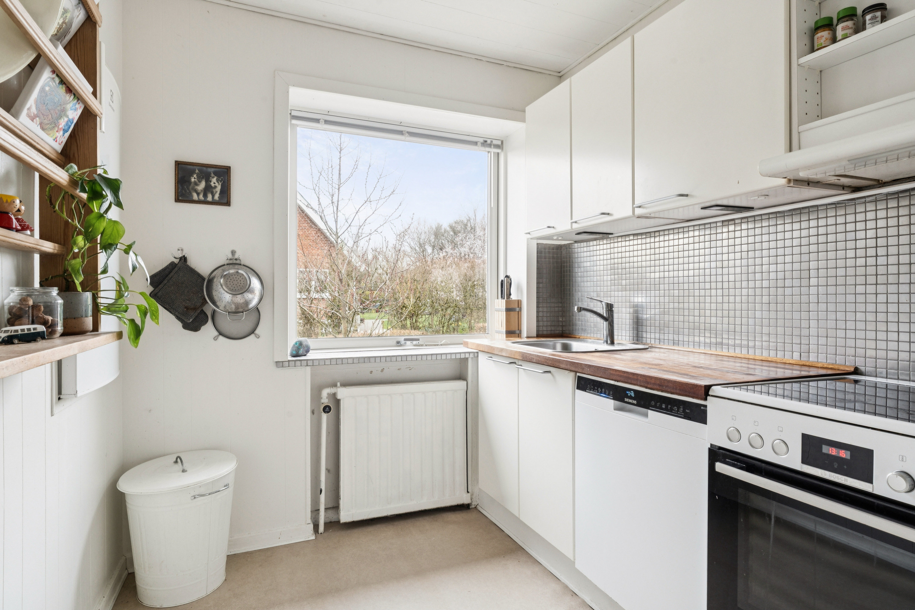 Fremhævet køkken billede i fuldskærmstilstand. Billede af Gærdesangervej 8, 9230 Svenstrup J