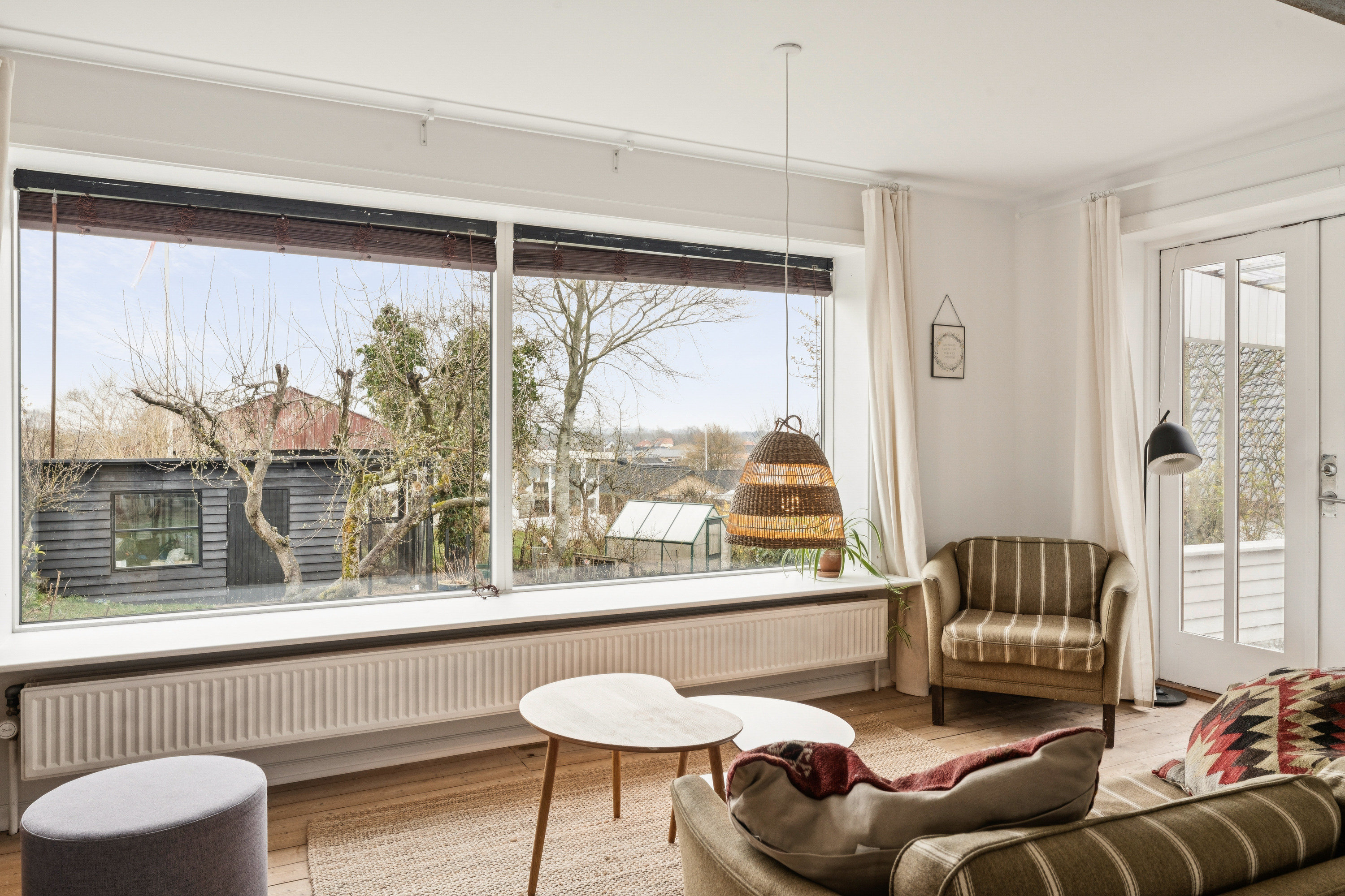 Fremhævet stue billede i fuldskærmstilstand. Billede af Gærdesangervej 8, 9230 Svenstrup J