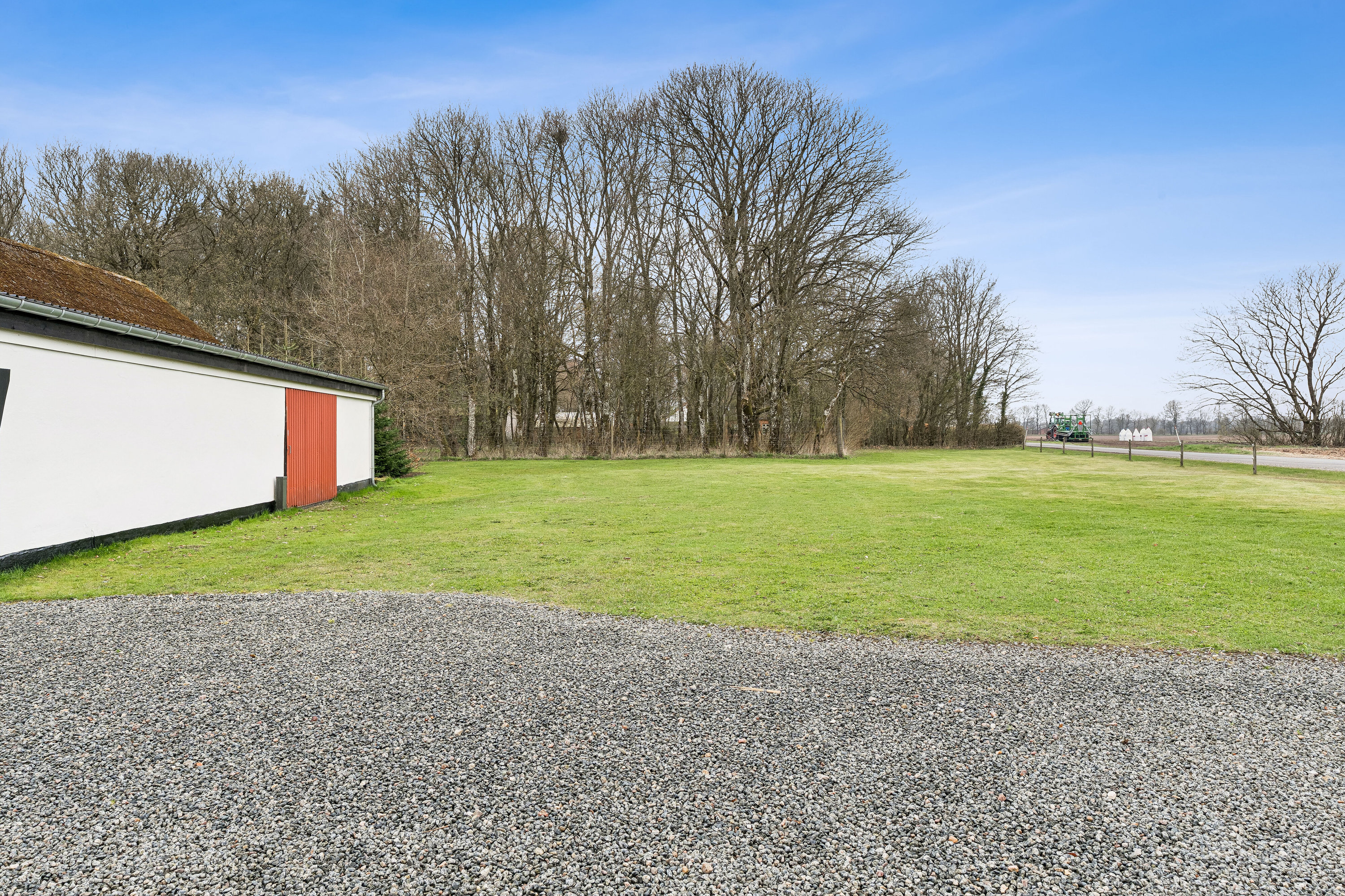 Fremhævet udendørs billede i fuldskærmstilstand. Billede af Løvlundvej 17, 7190 Billund