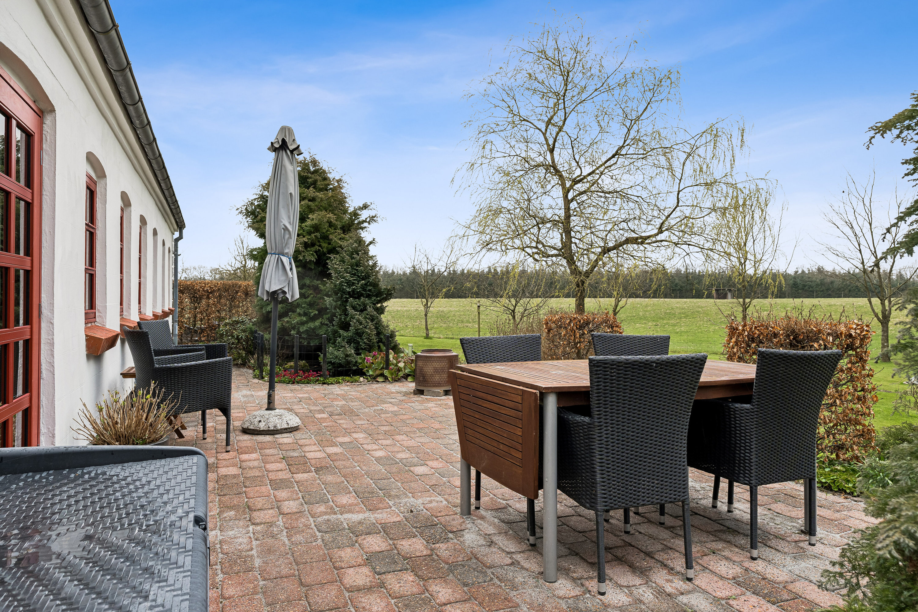 Fremhævet terrasse billede i fuldskærmstilstand. Billede af Løvlundvej 17, 7190 Billund