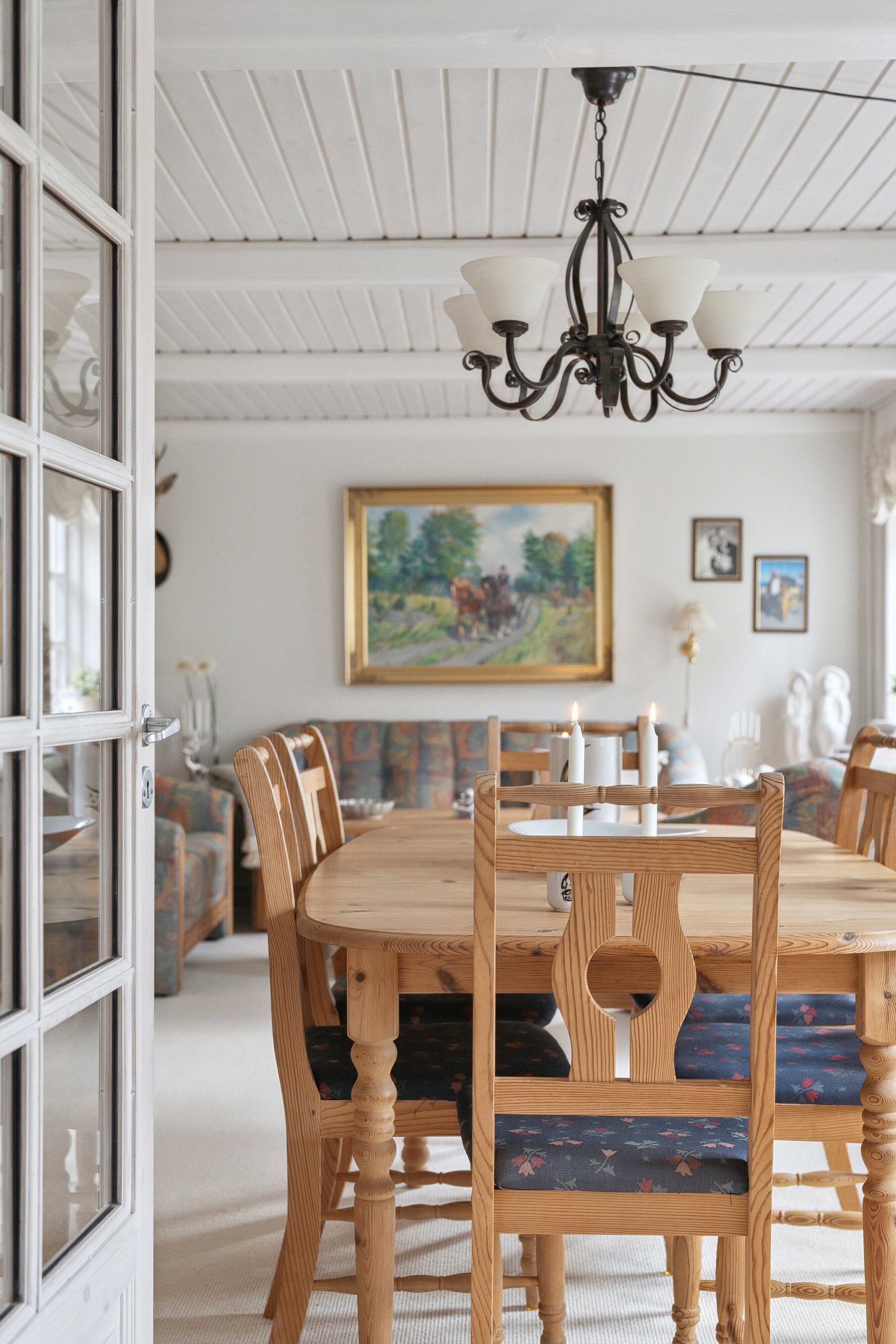 Fremhævet spisestue billede i fuldskærmstilstand. Billede af Løvlundvej 17, 7190 Billund