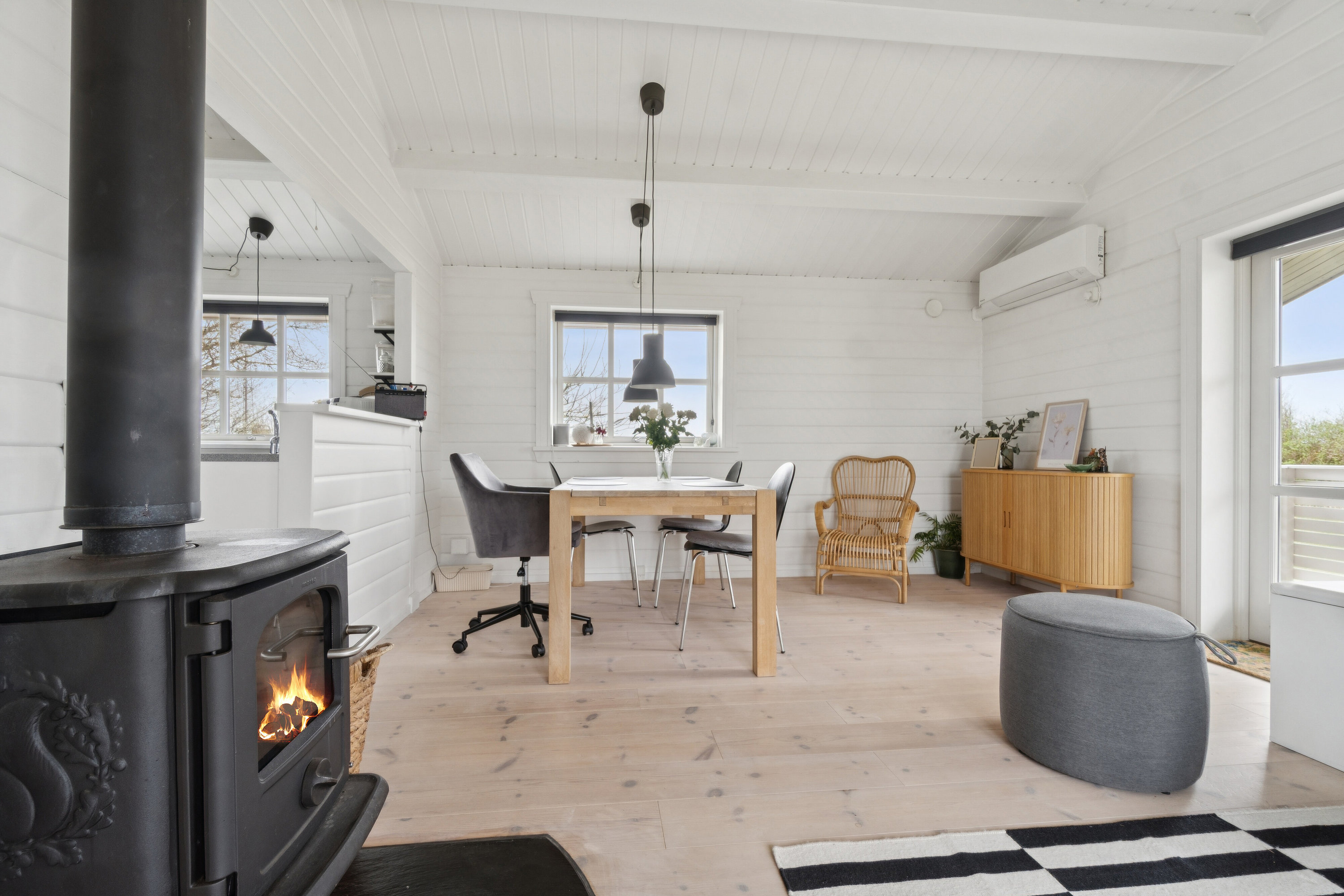 Fremhævet stue billede i fuldskærmstilstand. Billede af Nattergalestien 21, Kregme, 3300 Frederiksværk