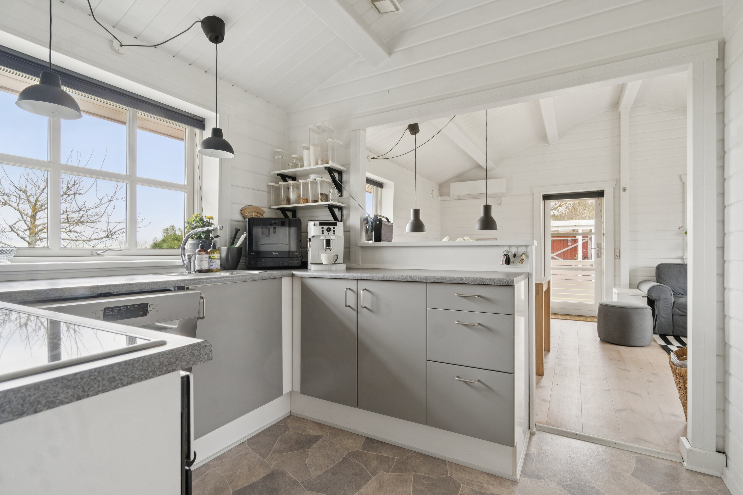 Fremhævet køkken billede i fuldskærmstilstand. Billede af Nattergalestien 21, Kregme, 3300 Frederiksværk