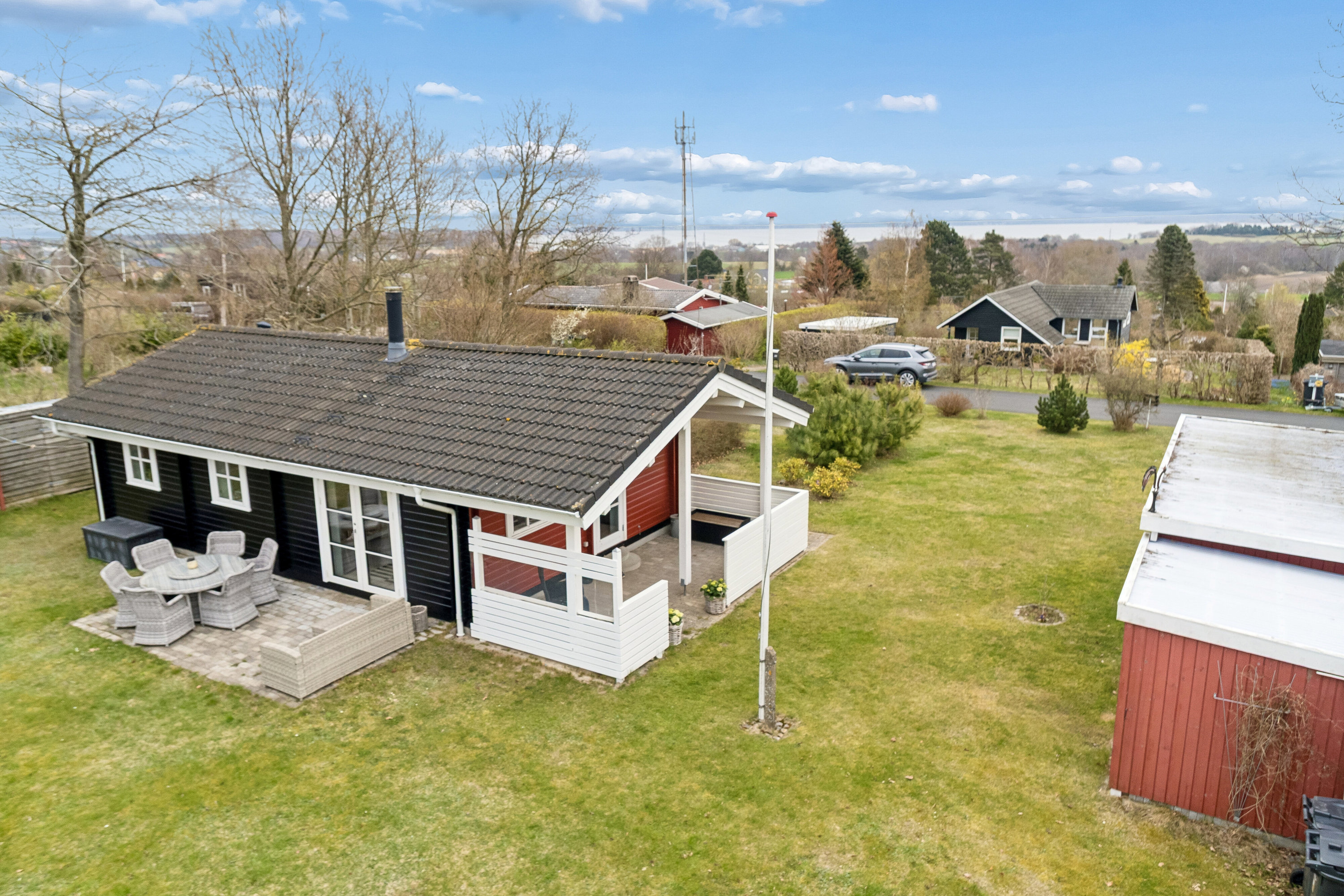 Fremhævet set fra haven billede i fuldskærmstilstand. Billede af Nattergalestien 21, Kregme, 3300 Frederiksværk