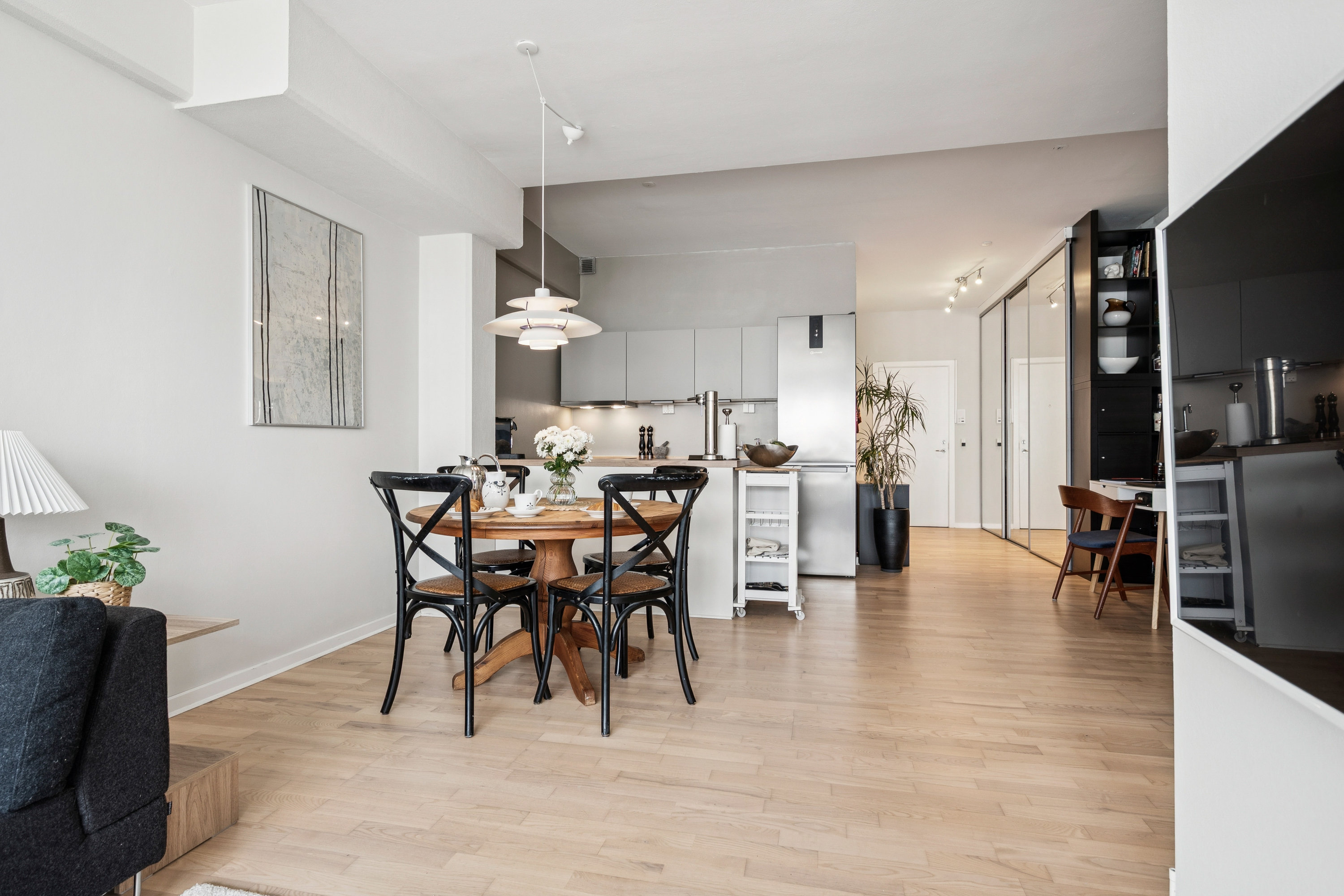 Fremhævet stue billede i fuldskærmstilstand. Billede af Søndre Fasanvej 90, 1. 104., 2500 Valby