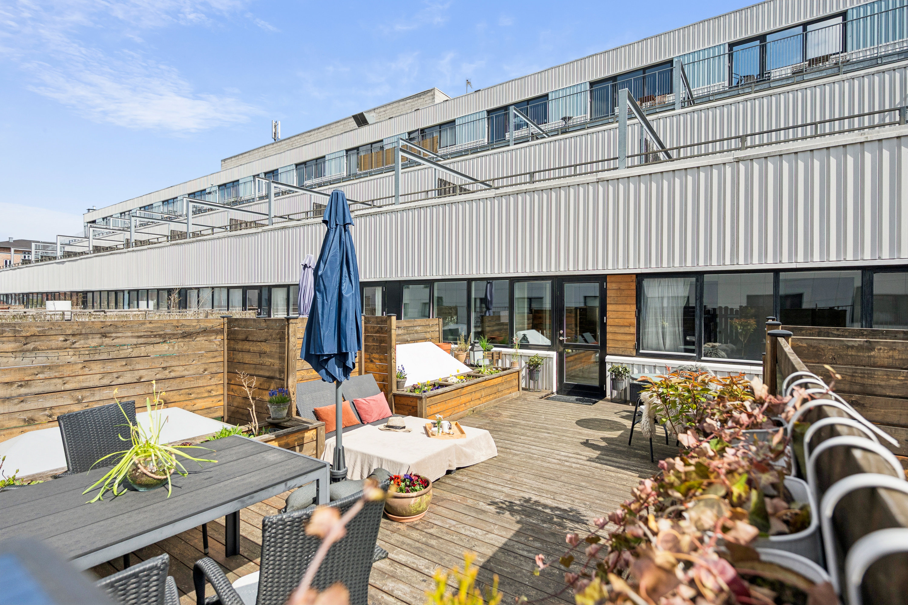 Fremhævet terrasse billede i fuldskærmstilstand. Billede af Søndre Fasanvej 90, 1. 104., 2500 Valby