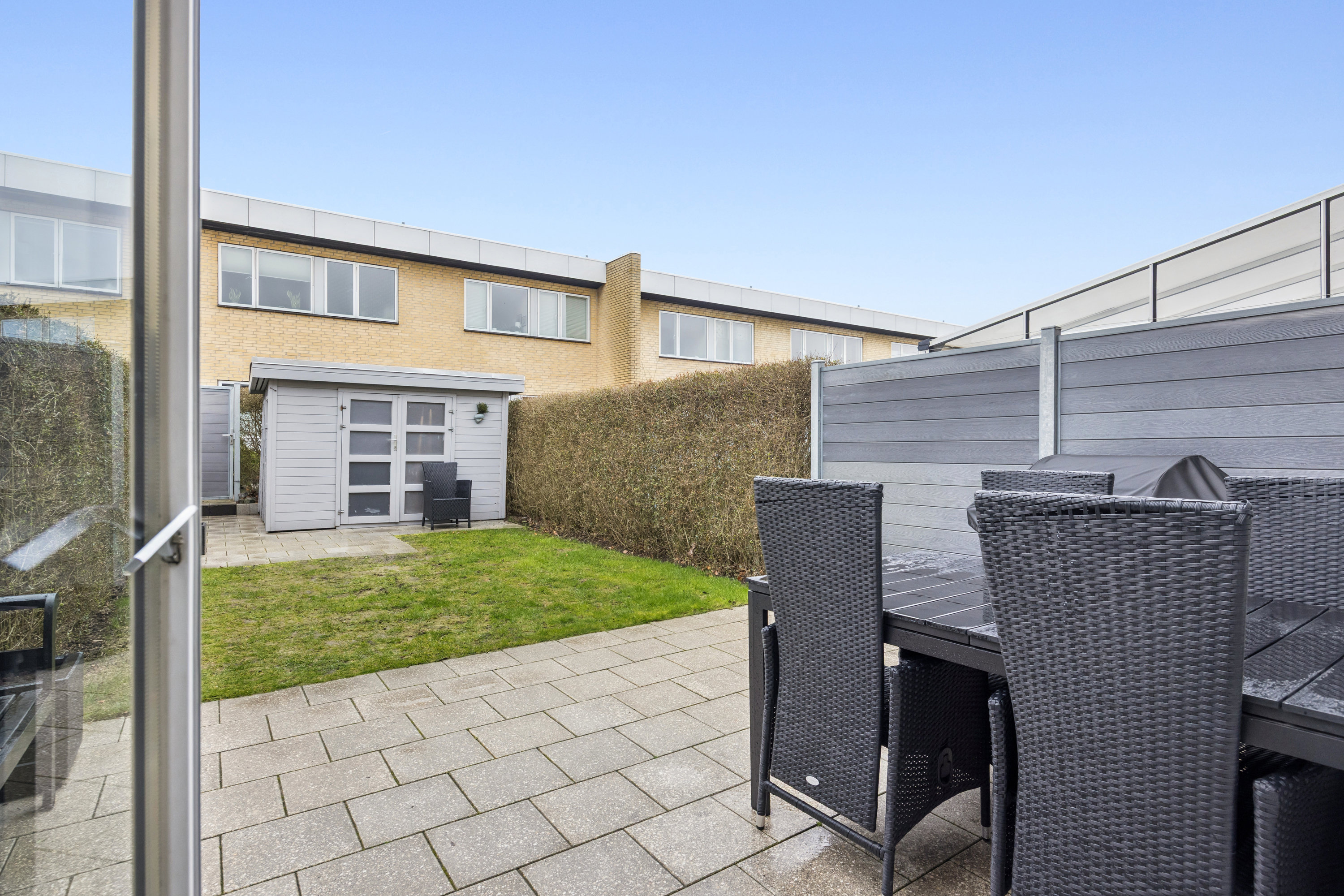 Fremhævet terrasse billede i fuldskærmstilstand. Billede af Lindholmsvej 89B, 9400 Nørresundby