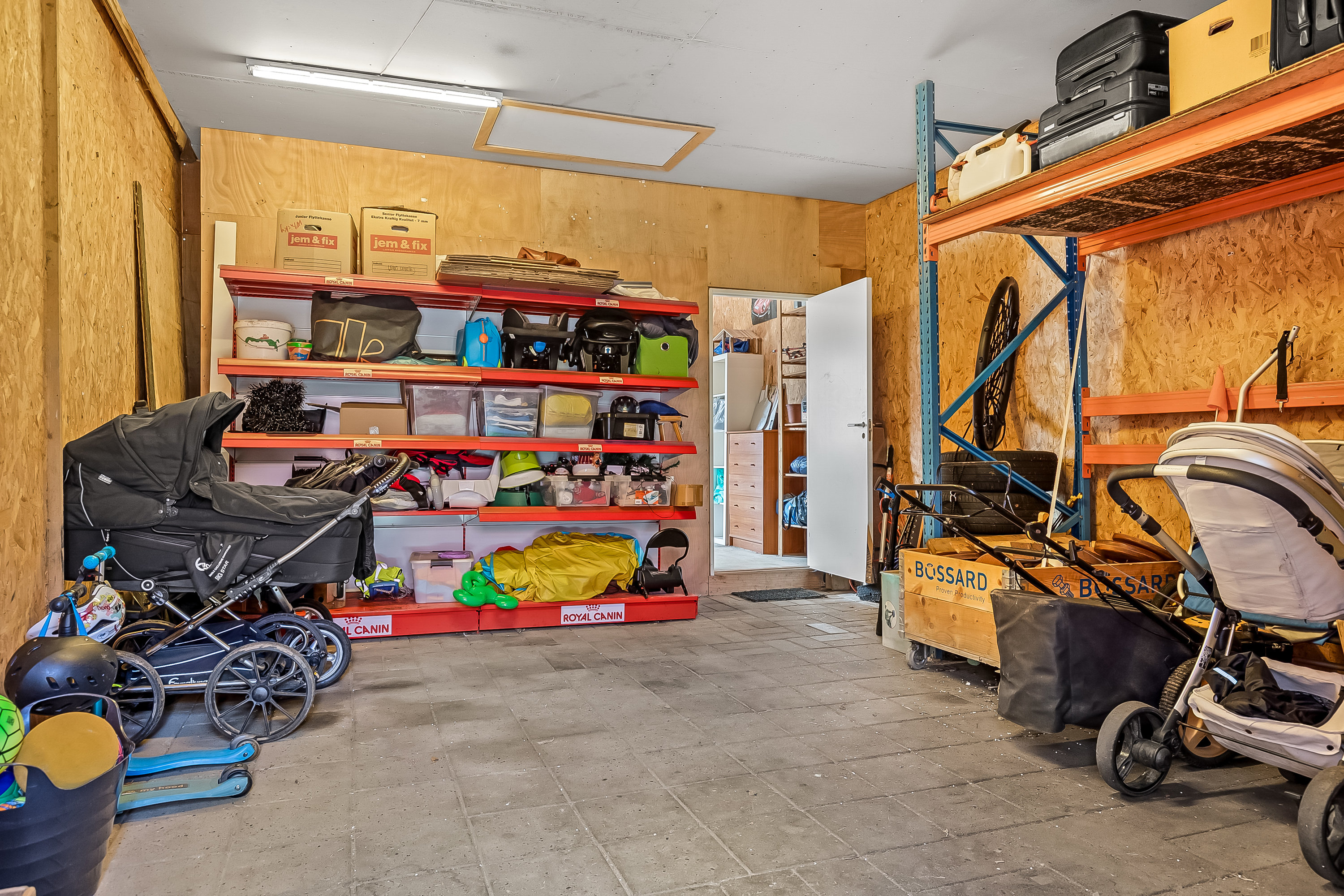 Fremhævet garage billede i fuldskærmstilstand. Billede af Elbækvej 40, Elbæk, 7080 Børkop