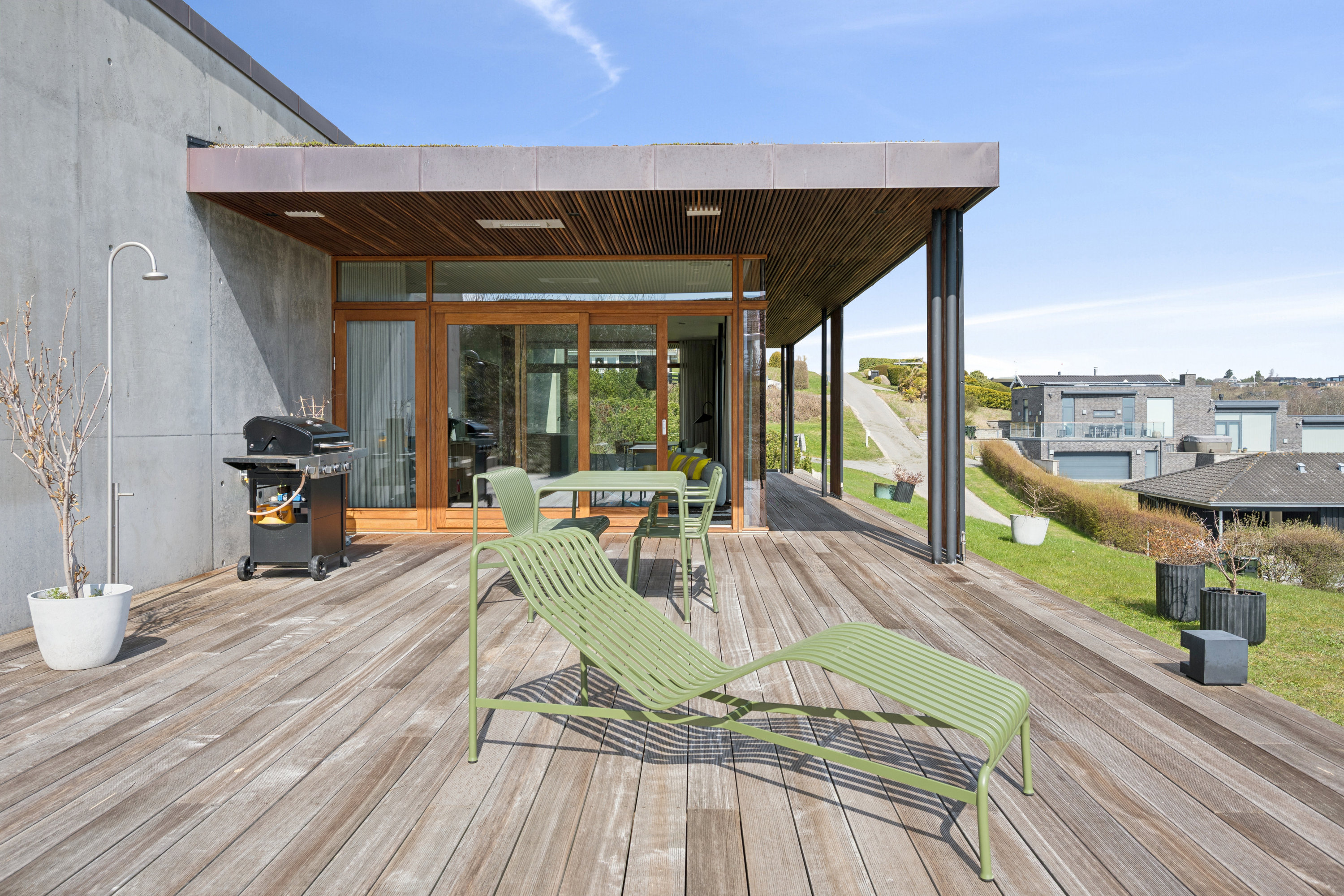 Fremhævet terrasse billede i fuldskærmstilstand. Billede af Kløvervej 12, Handrup, 8400 Ebeltoft