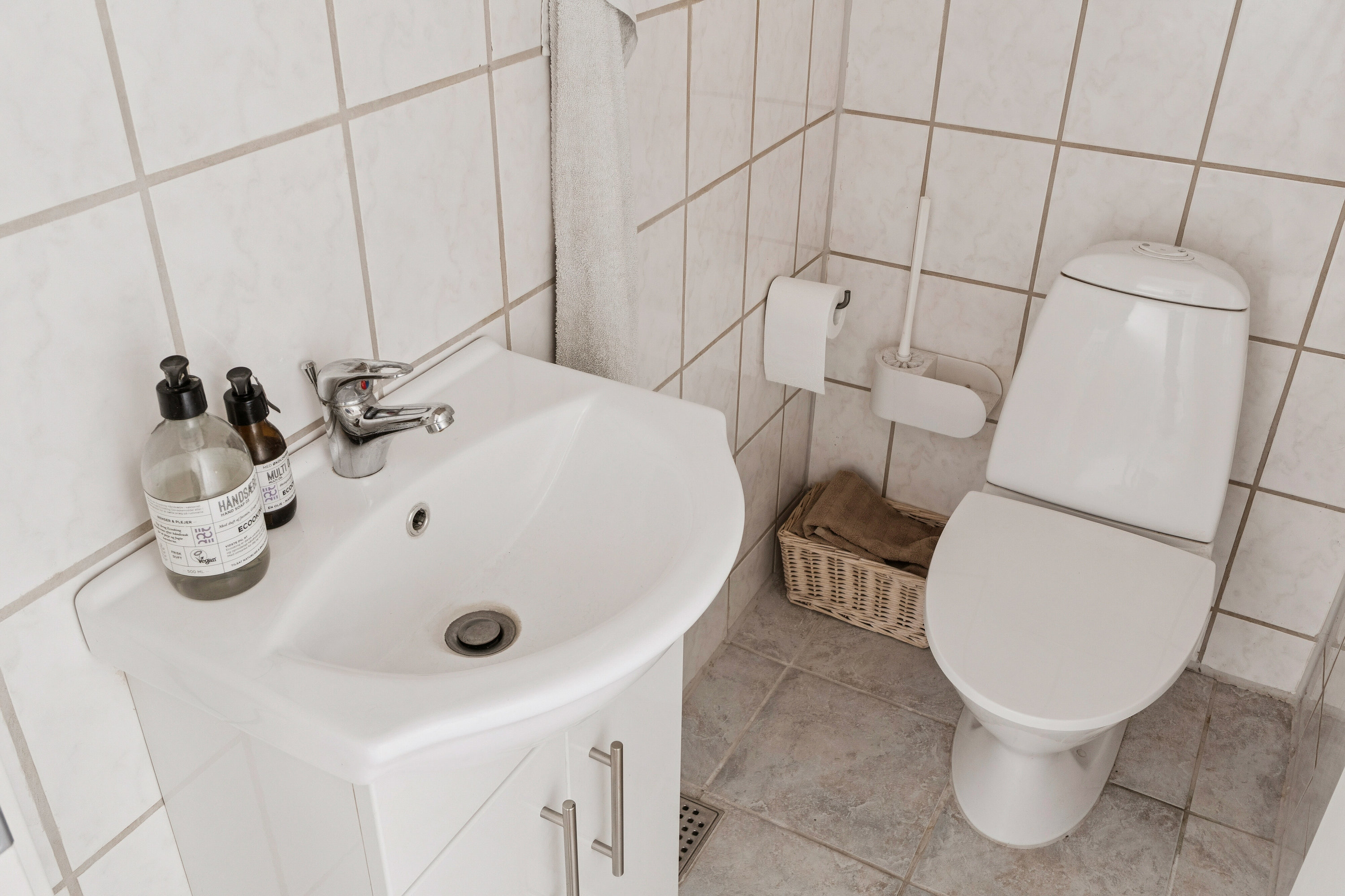 Fremhævet badeværelse billede i fuldskærmstilstand. Billede af Jyllandsgade 8, 9870 Sindal