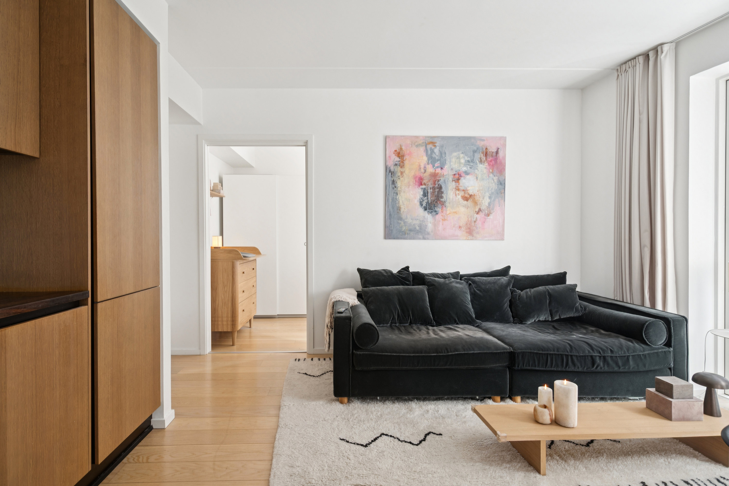 Fremhævet stue billede i fuldskærmstilstand. Billede af Mariane Thomsens Gade 6, 1. 4., 8000 Aarhus C