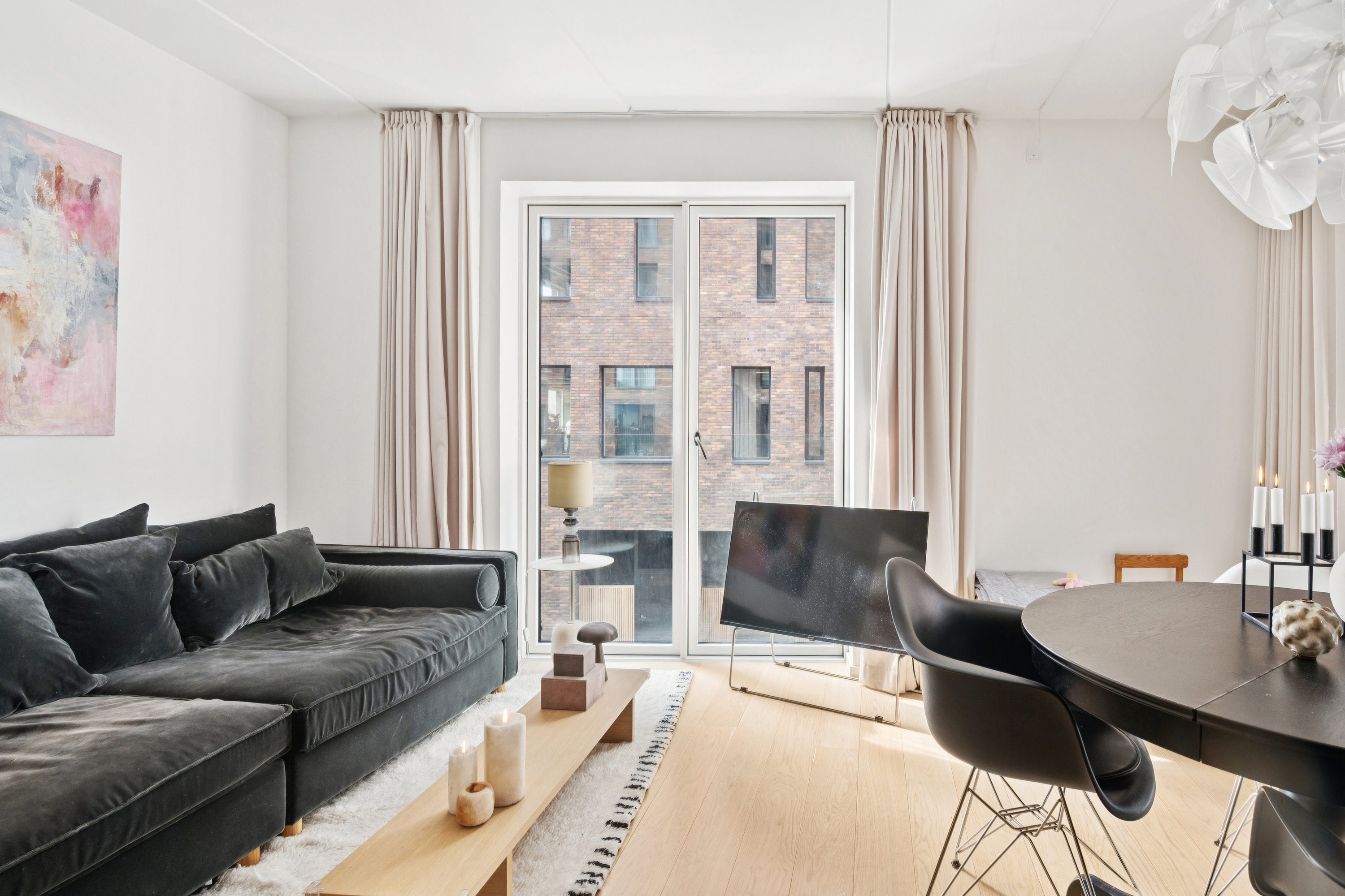 Fremhævet stue billede i fuldskærmstilstand. Billede af Mariane Thomsens Gade 6, 1. 4., 8000 Aarhus C