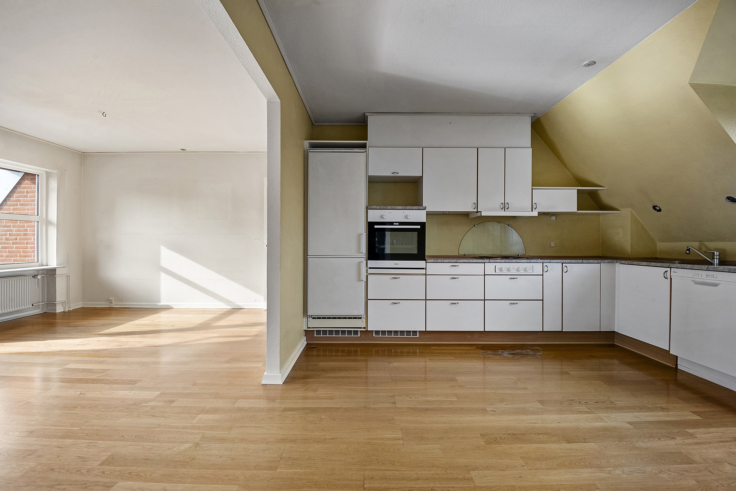 Fremhævet køkken billede i fuldskærmstilstand. Billede af Willemoesgade 14, 2. 21., 6700 Esbjerg