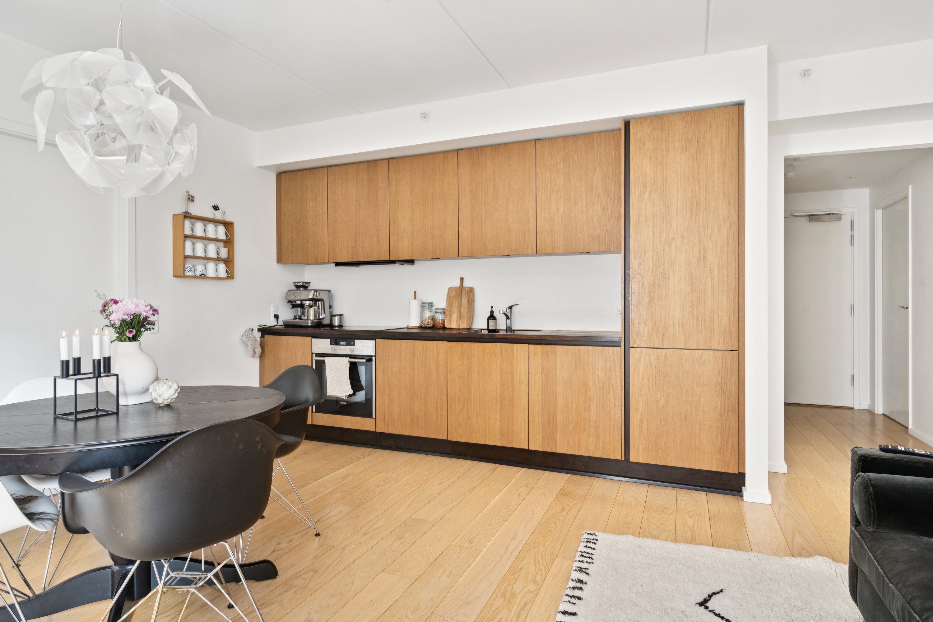 Fremhævet stue billede i fuldskærmstilstand. Billede af Mariane Thomsens Gade 6, 1. 4., 8000 Aarhus C