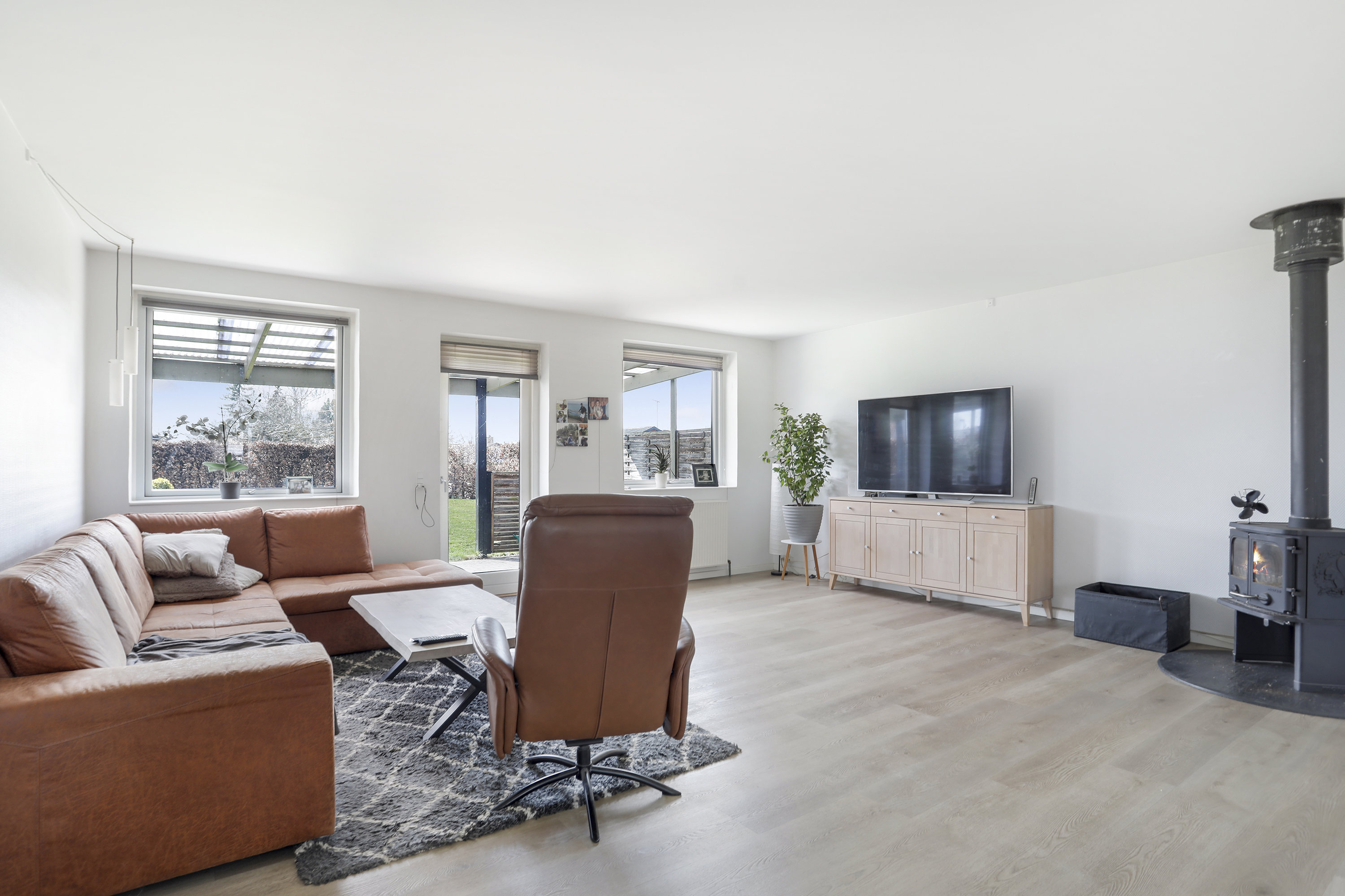 Fremhævet stue billede i fuldskærmstilstand. Billede af Åbyvej 15, 2740 Skovlunde